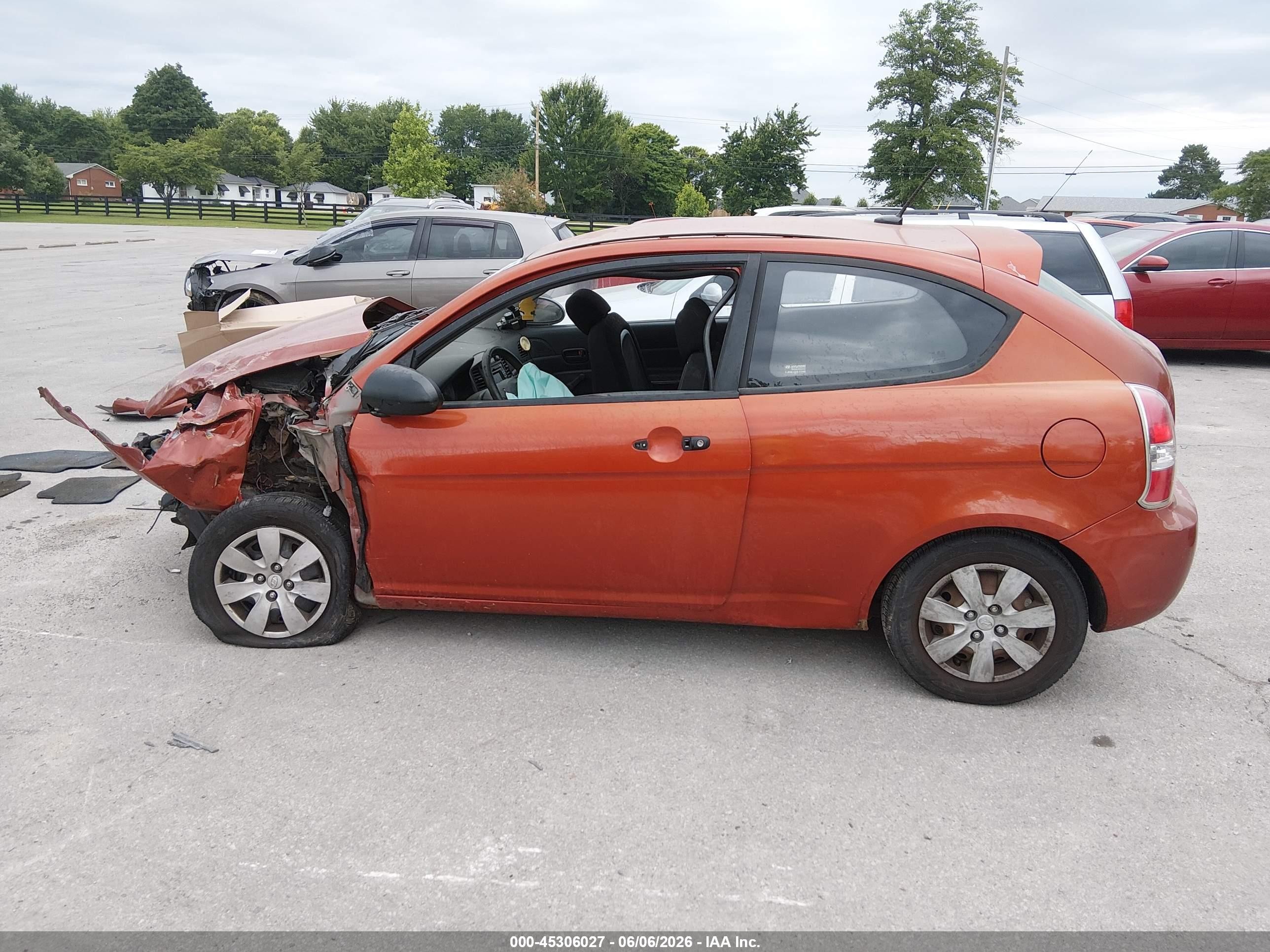2009 Hyundai Accent Gs Orange vin: KMHCM36C59U106613
