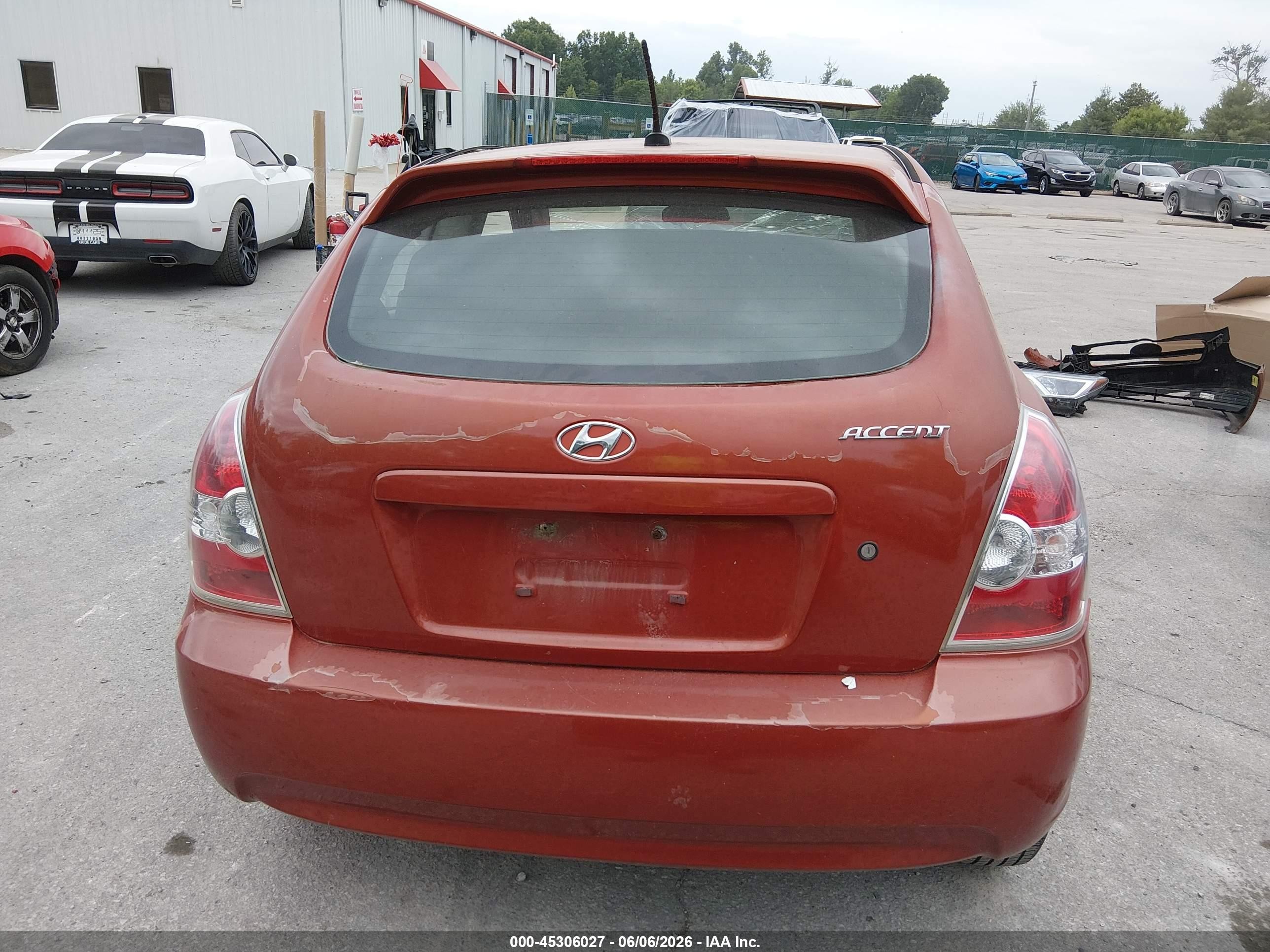 2009 Hyundai Accent Gs Orange vin: KMHCM36C59U106613