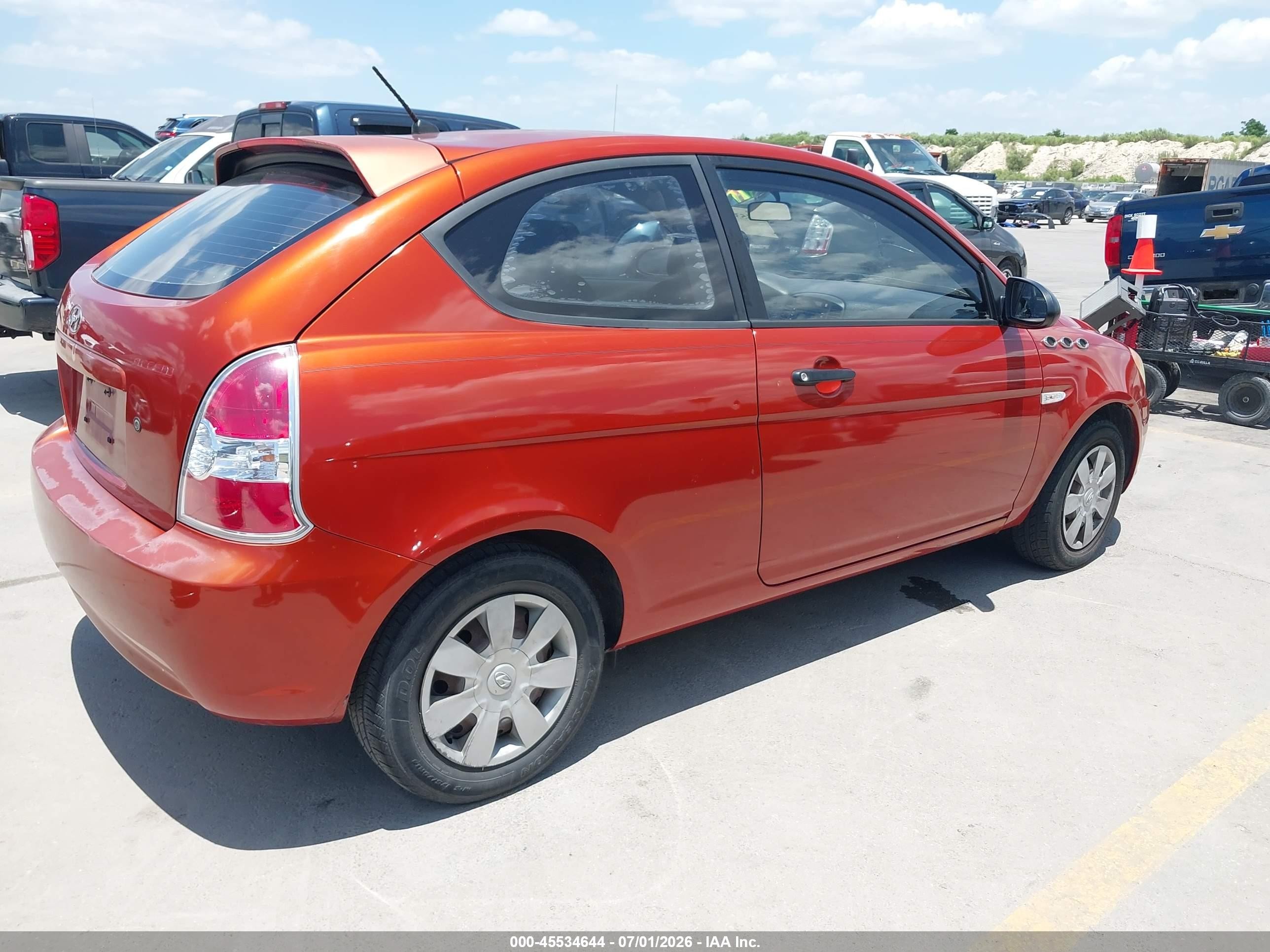 2007 Hyundai Accent Gs Orange vin: KMHCM36C67U030753