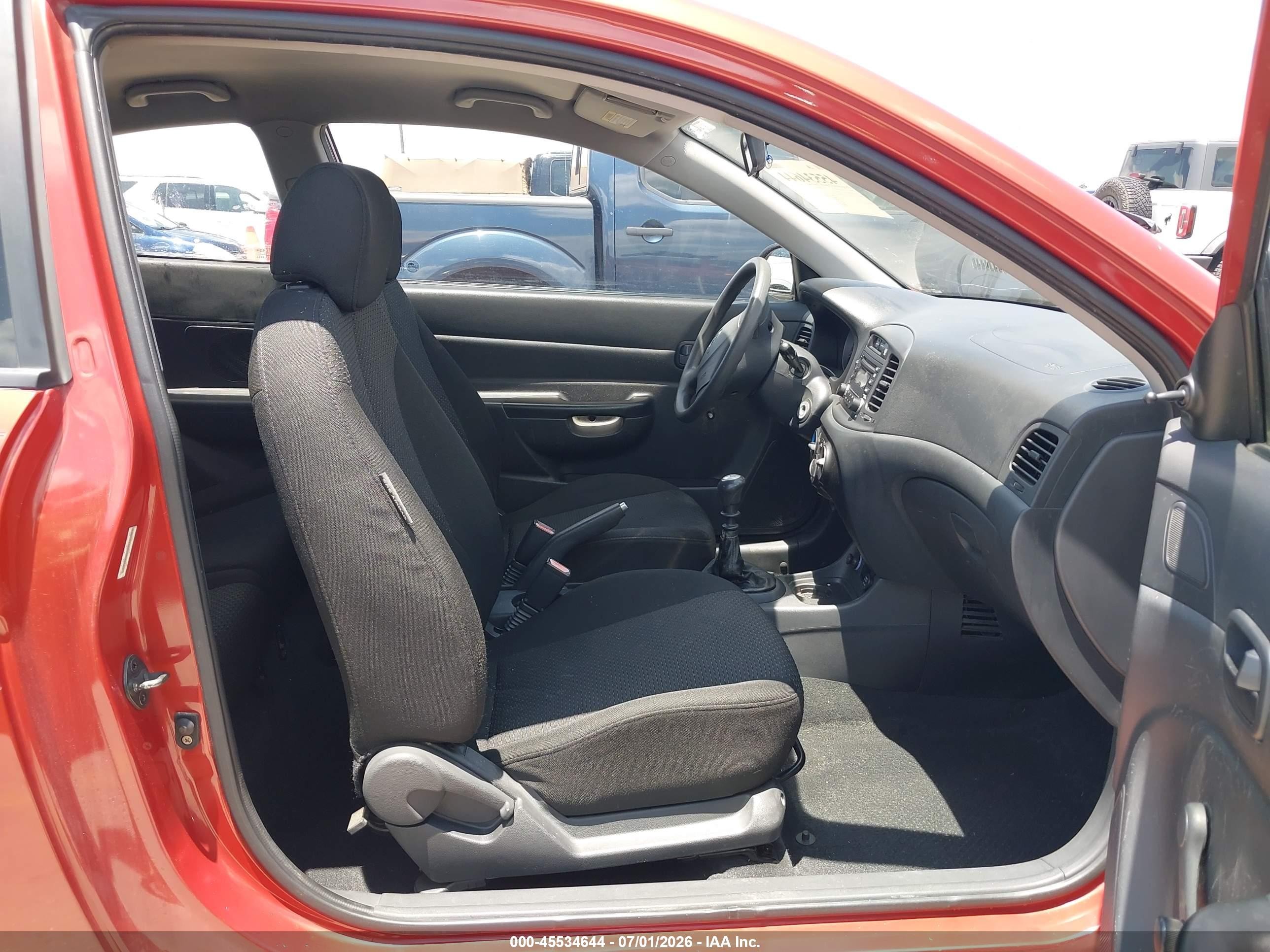 2007 Hyundai Accent Gs Orange vin: KMHCM36C67U030753