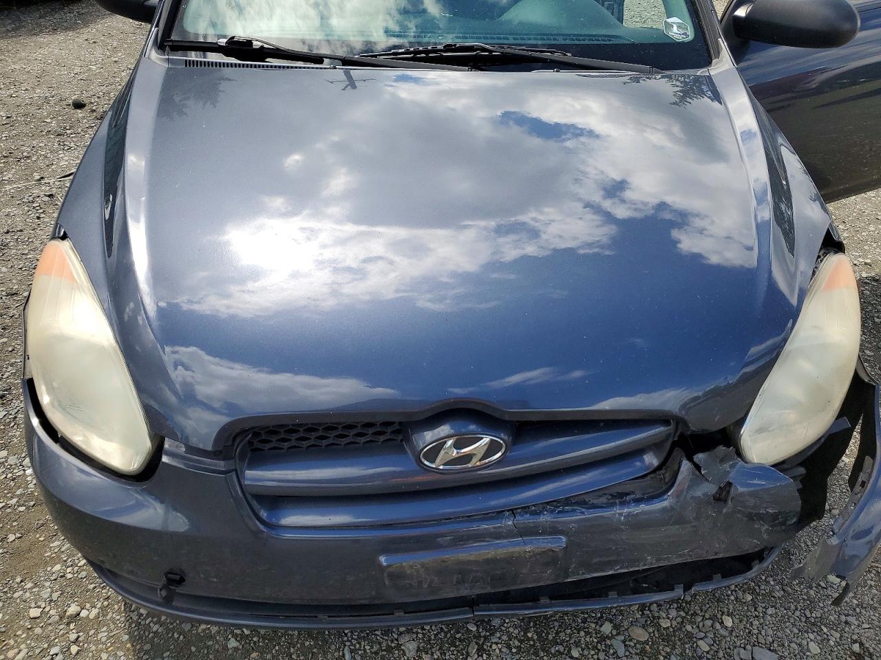 2008 Hyundai Accent Gs Серый vin: KMHCM36C68U097970