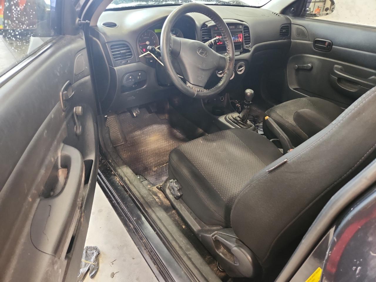2009 Hyundai Accent Gs Gray vin: KMHCM36C69U118608