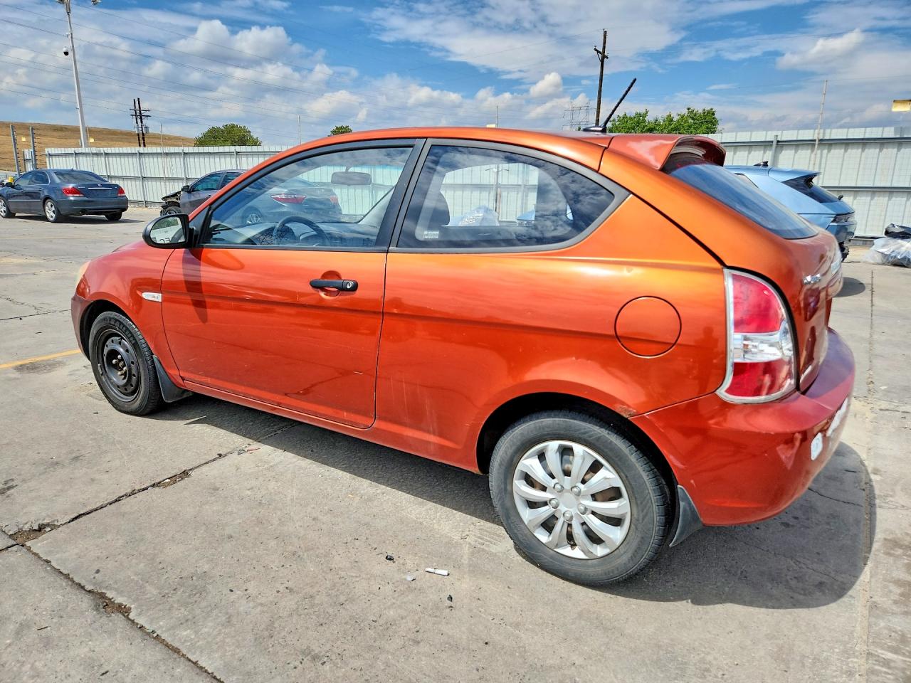 2009 Hyundai Accent Gs Orange vin: KMHCM36C69U140723