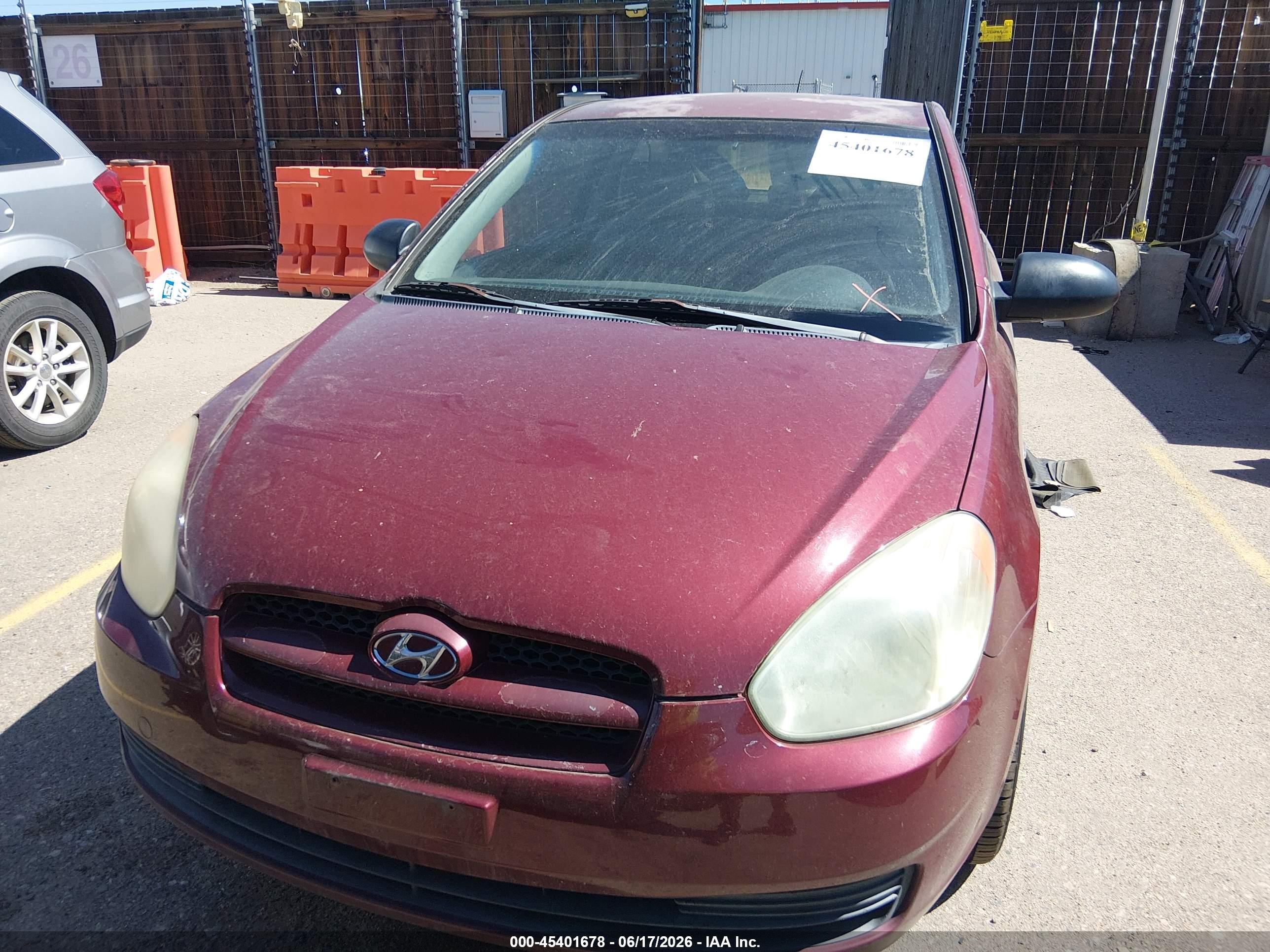 2007 Hyundai Accent Gs Burgundy vin: KMHCM36C77U027067