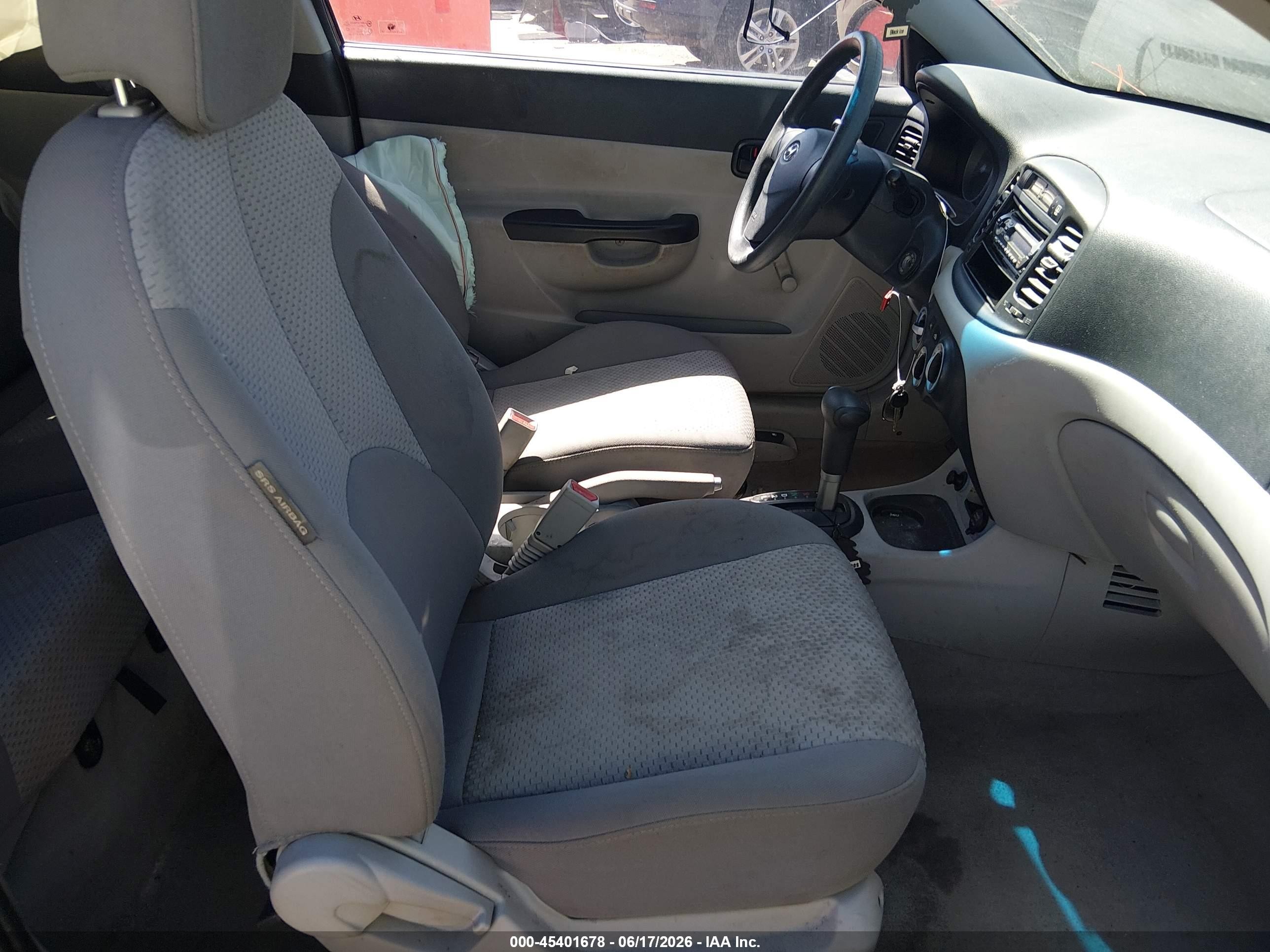 2007 Hyundai Accent Gs Burgundy vin: KMHCM36C77U027067