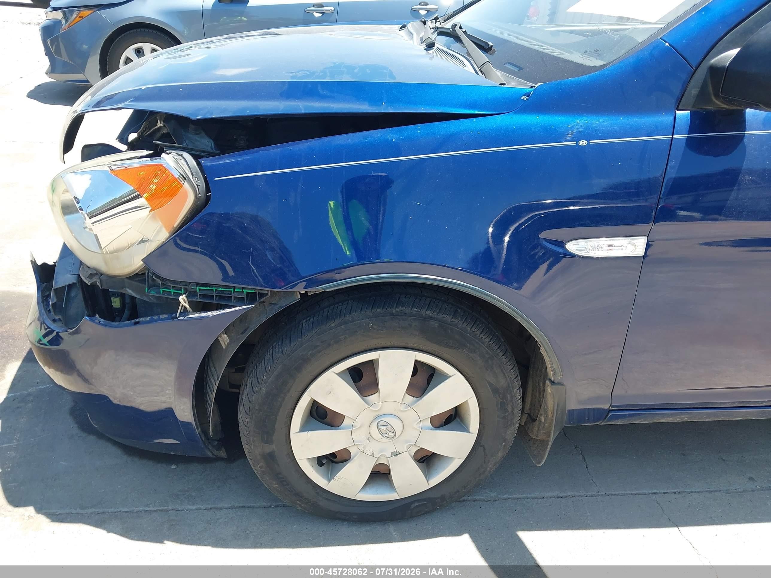 2007 Hyundai Accent Gs Синий vin: KMHCM36C77U036352