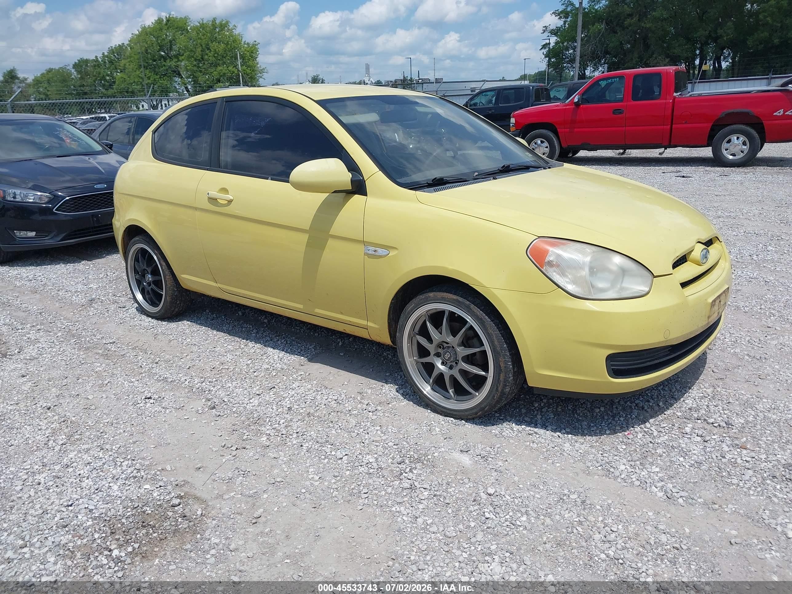 2008 Hyundai Accent Gs Yellow vin: KMHCM36C78U080546