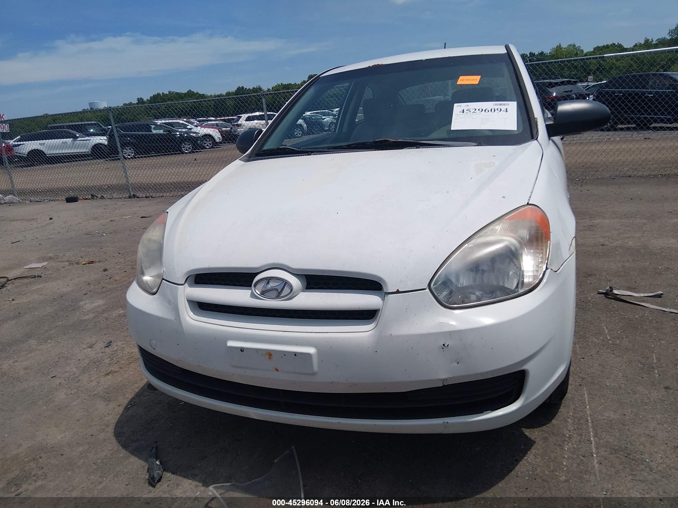 2009 Hyundai Accent Gs White vin: KMHCM36C79U119122