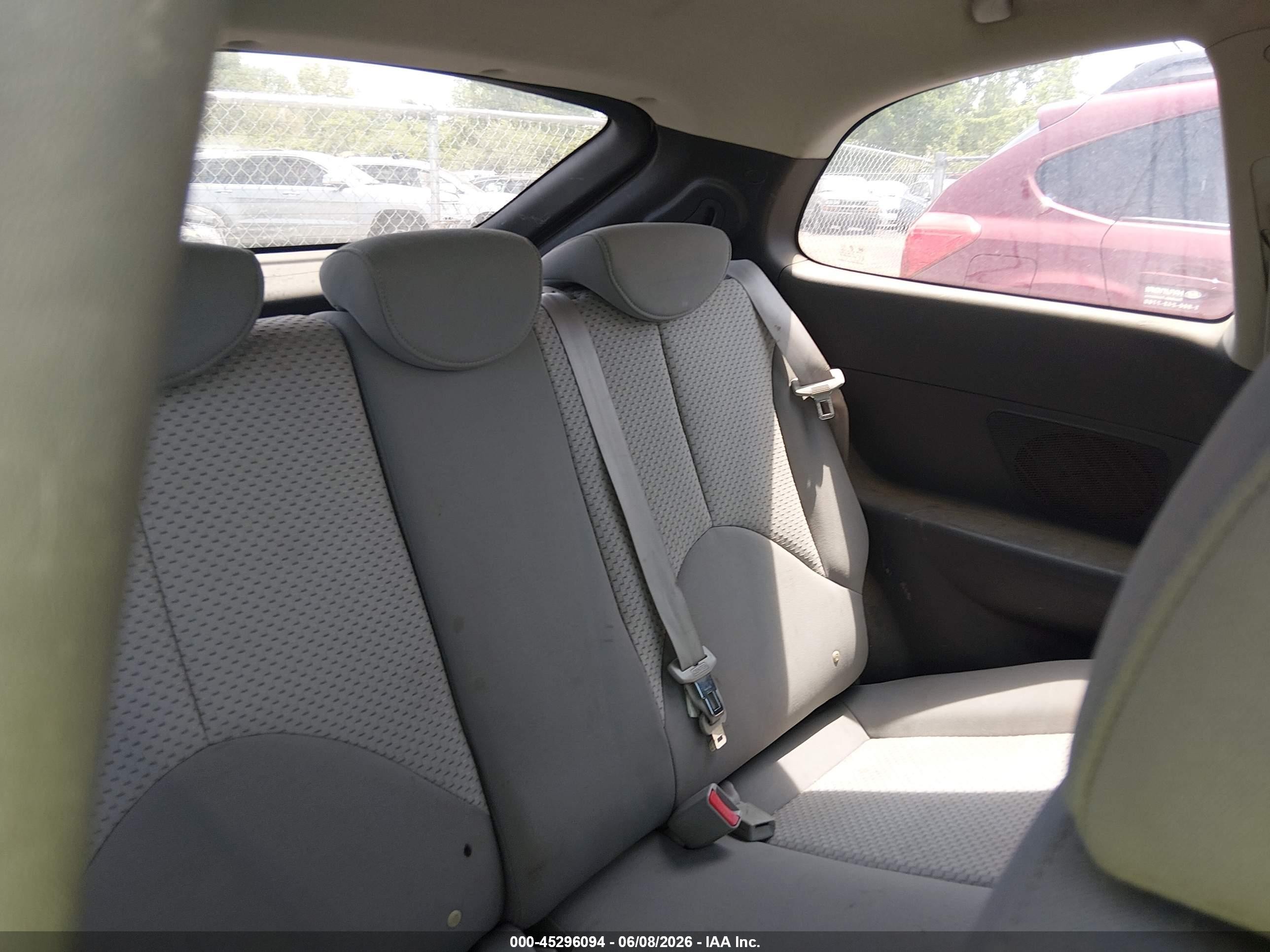 2009 Hyundai Accent Gs White vin: KMHCM36C79U119122