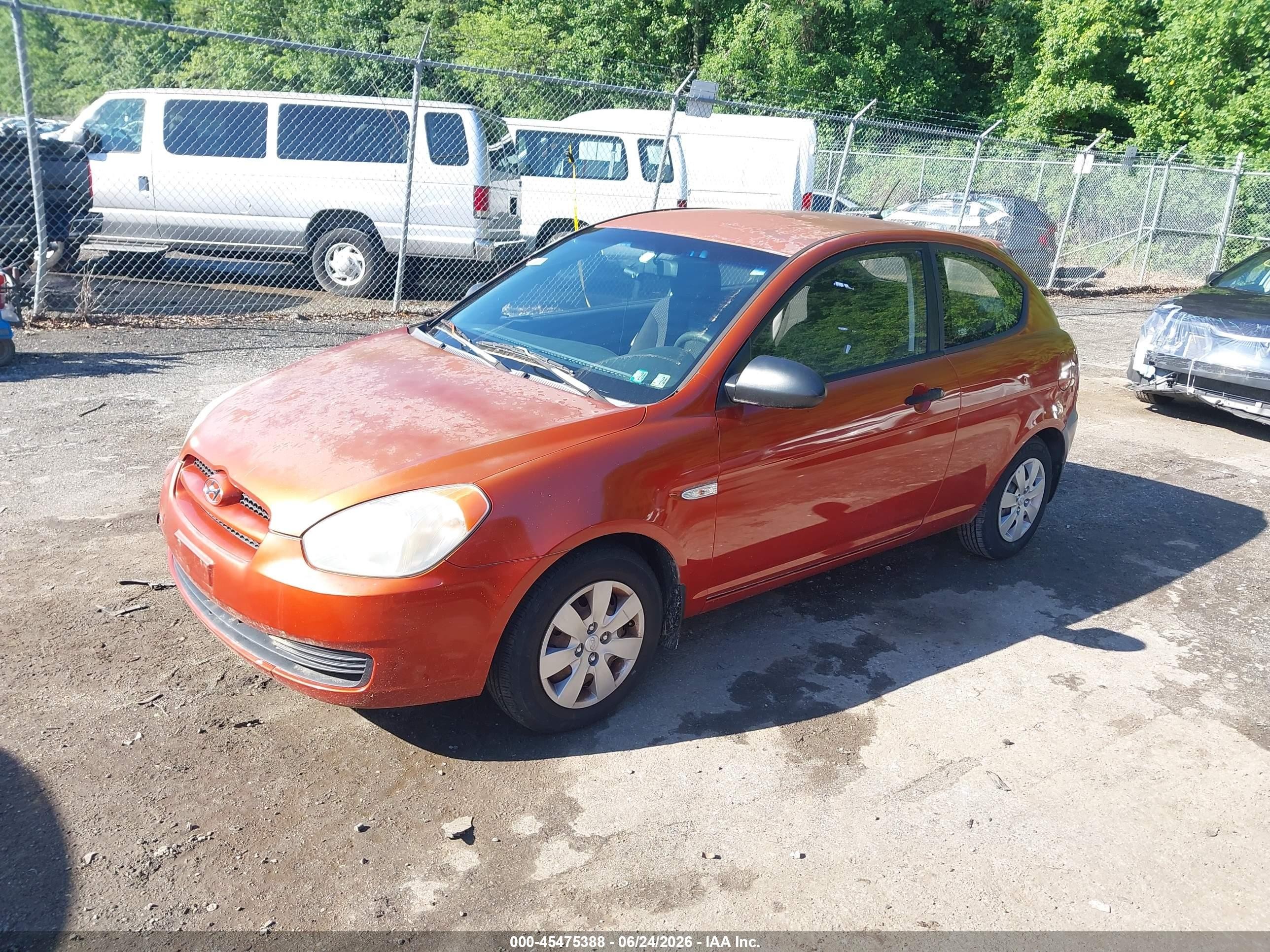 2009 Hyundai Accent Gs Orange vin: KMHCM36C79U140939