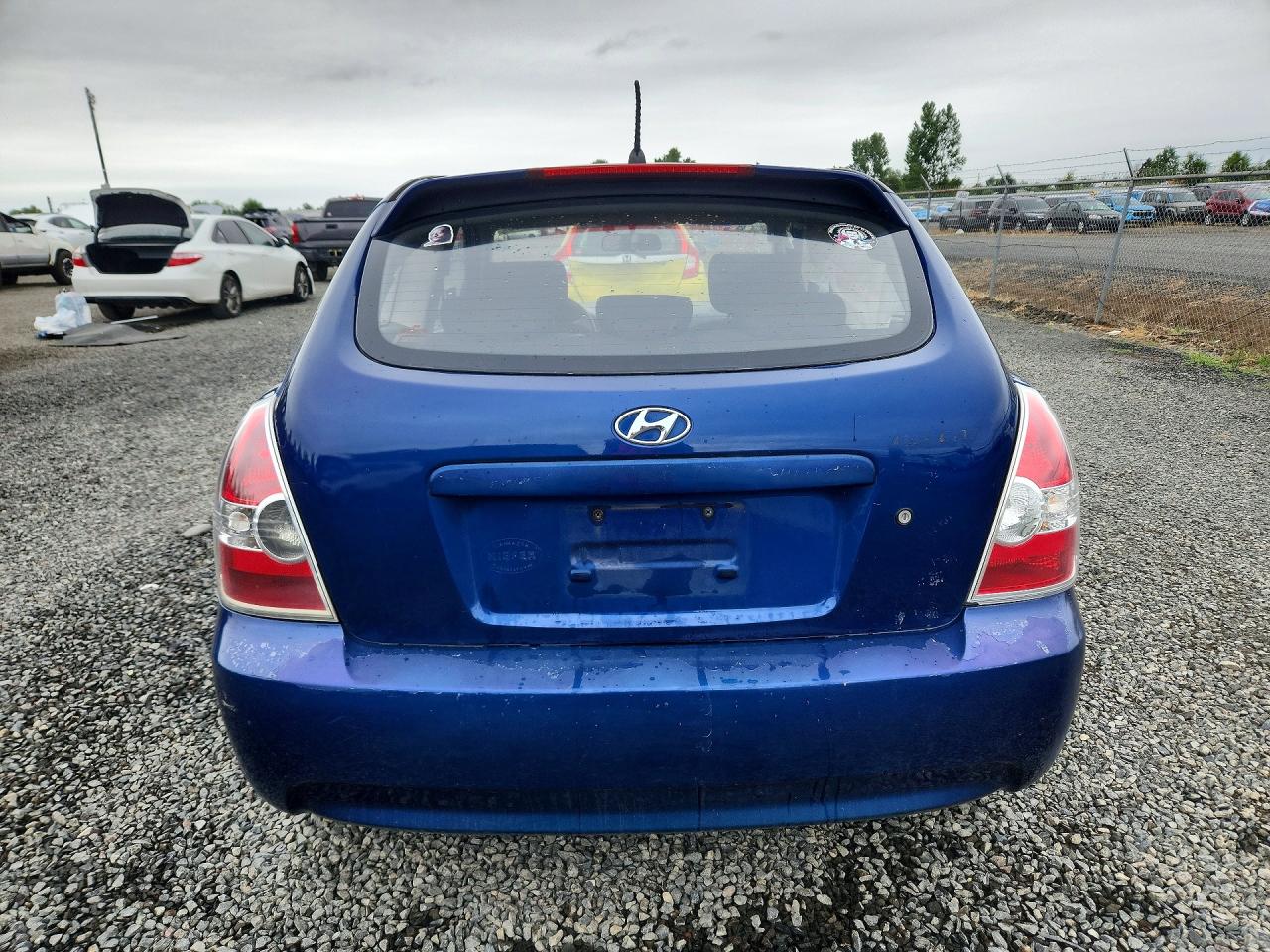 2007 Hyundai Accent Gs Blue vin: KMHCM36C87U038661