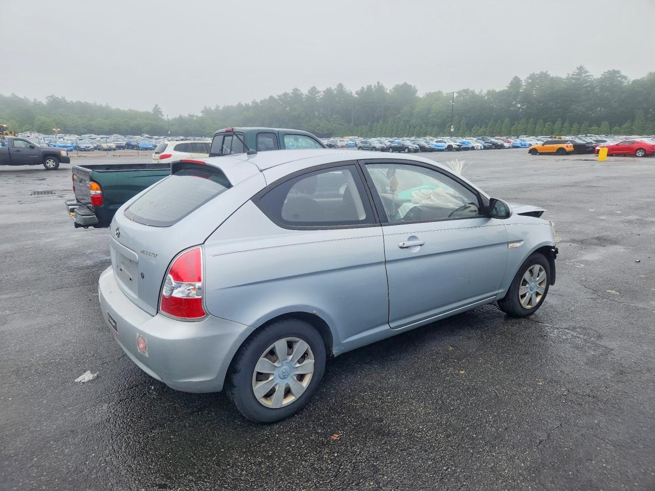 2007 Hyundai Accent Gls Automatic Silver vin: KMHCM36C87U042550