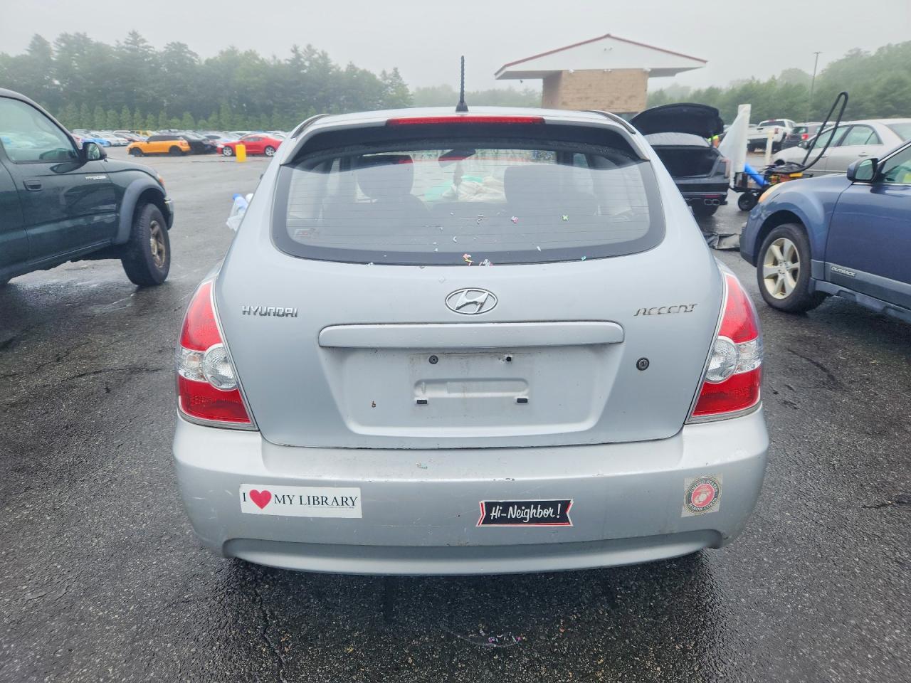2007 Hyundai Accent Gls Automatic Silver vin: KMHCM36C87U042550