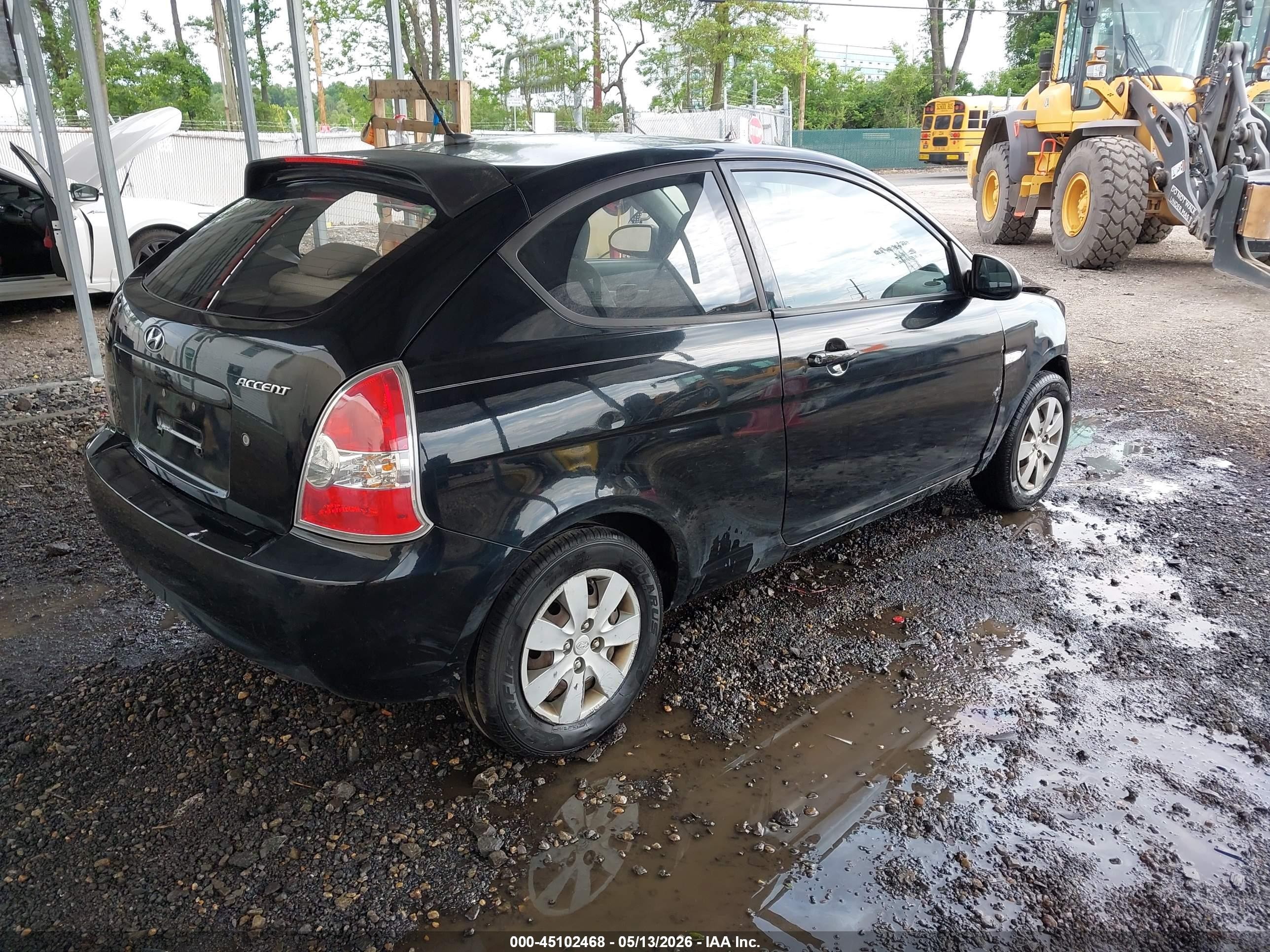 2008 Hyundai Accent Gs Black vin: KMHCM36C88U103204