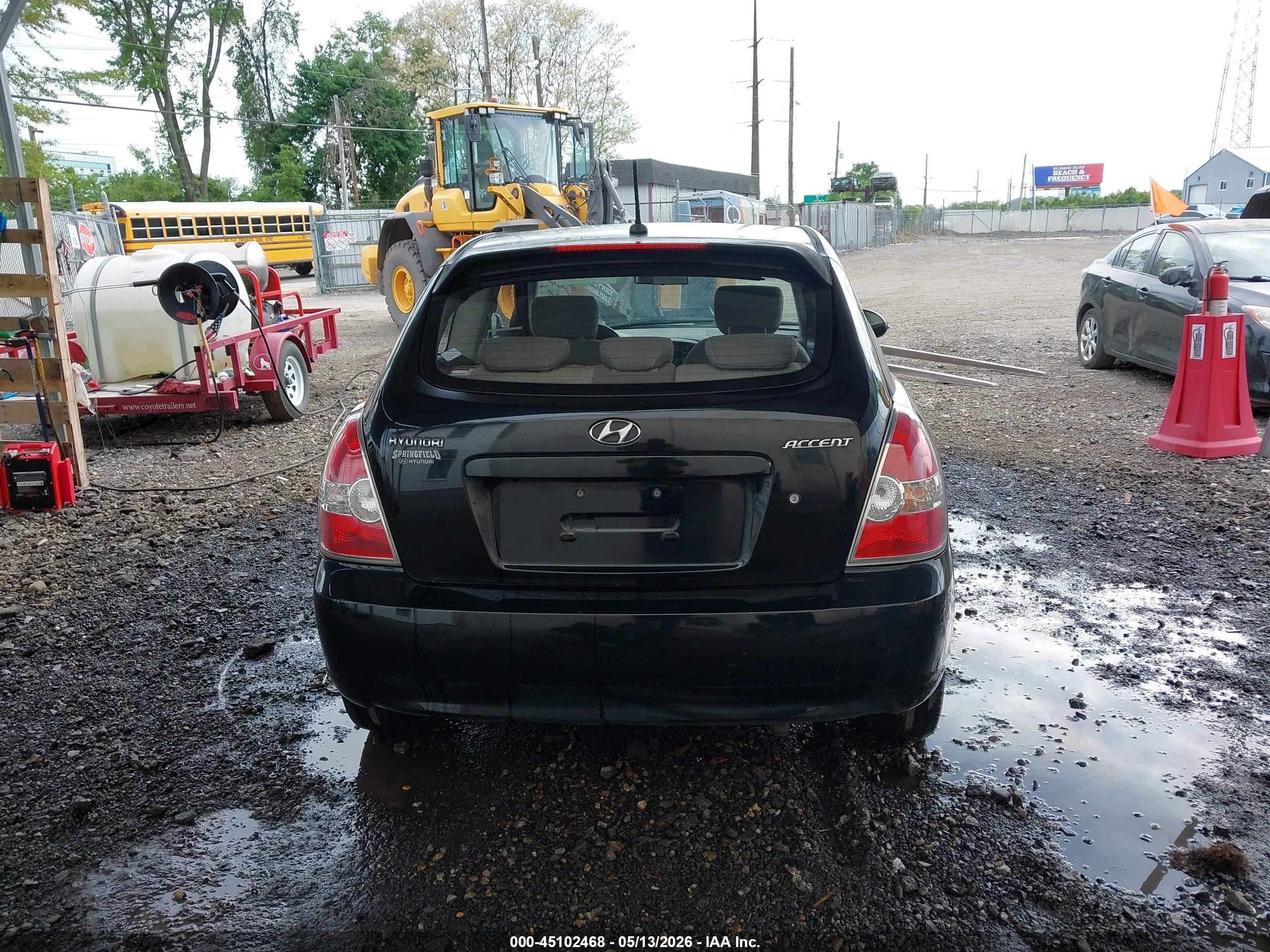 2008 Hyundai Accent Gs Black vin: KMHCM36C88U103204