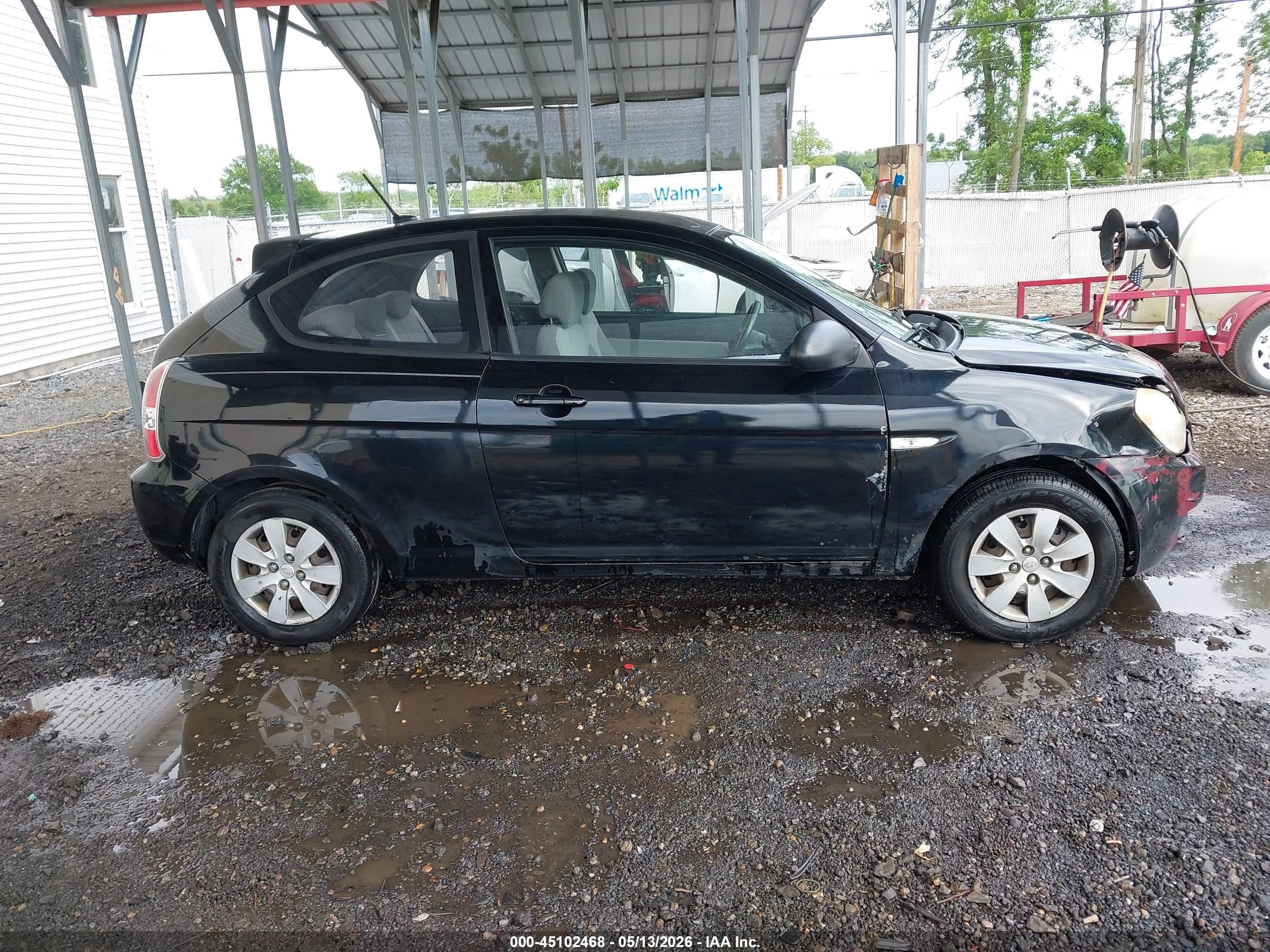2008 Hyundai Accent Gs Black vin: KMHCM36C88U103204