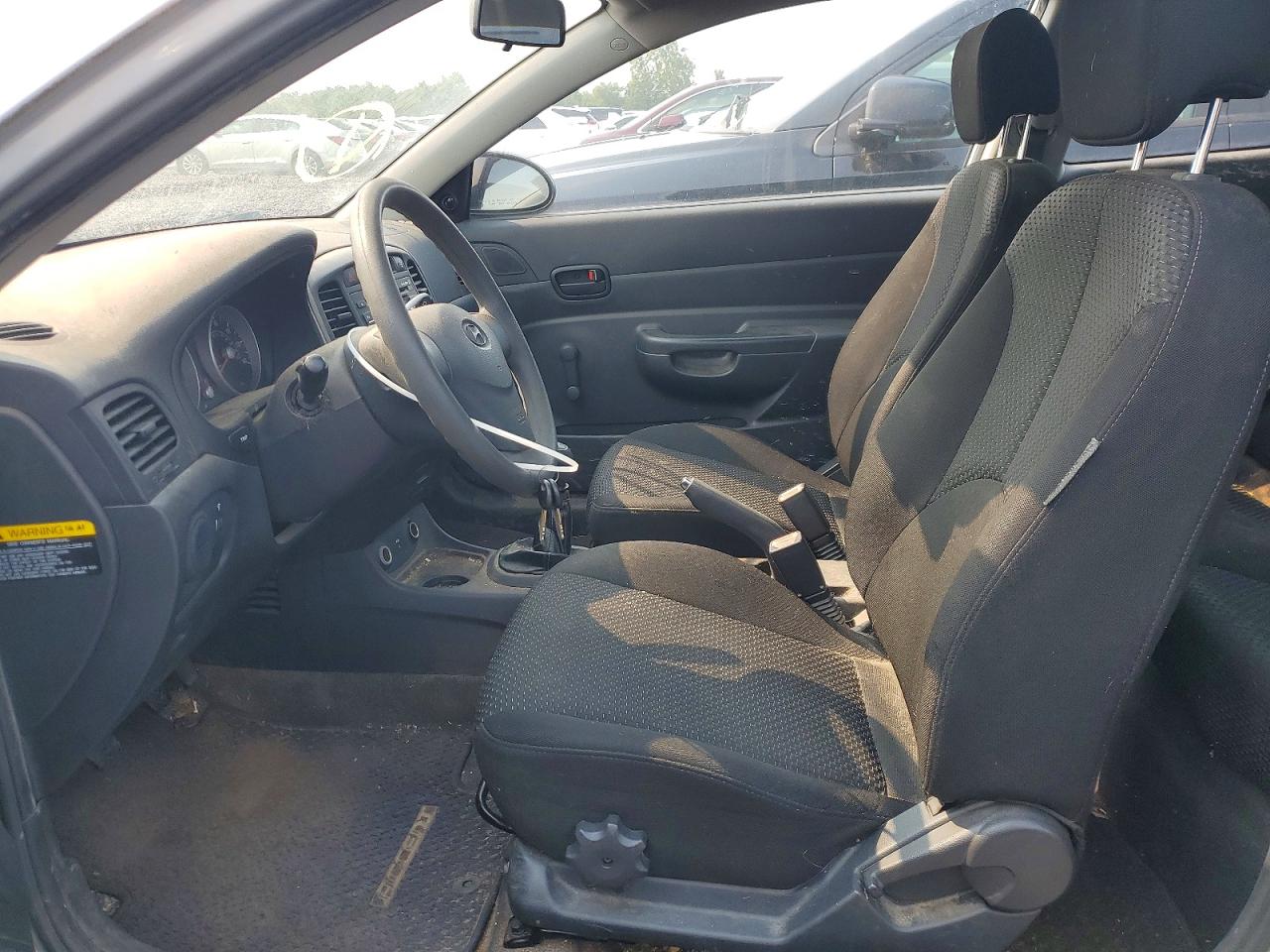 2009 Hyundai Accent Gs Silver vin: KMHCM36C89U114544