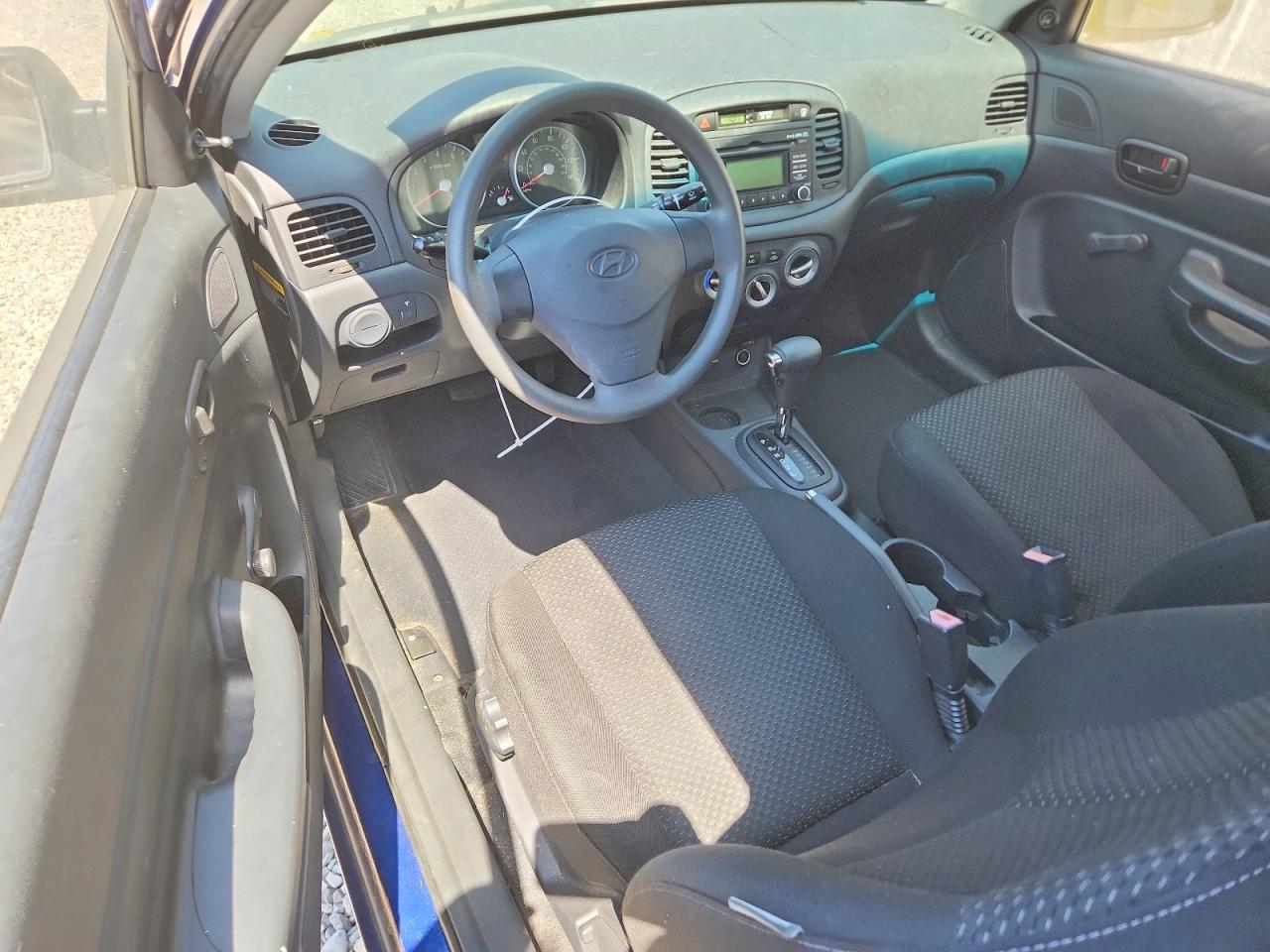 2009 Hyundai Accent Gs Blue vin: KMHCM36C89U140383