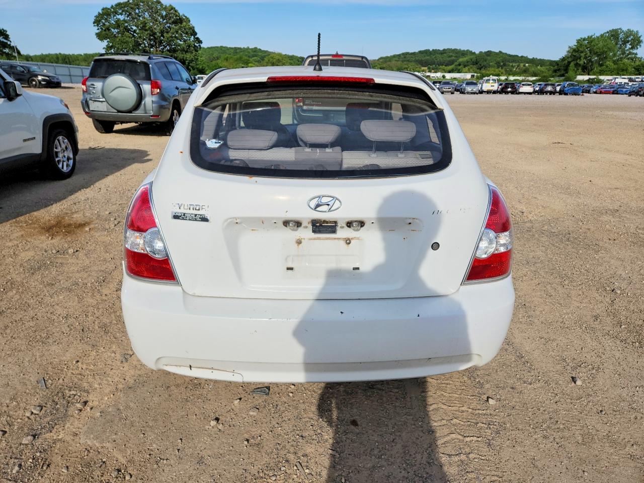 2007 Hyundai Accent Gs White vin: KMHCM36C97U036272