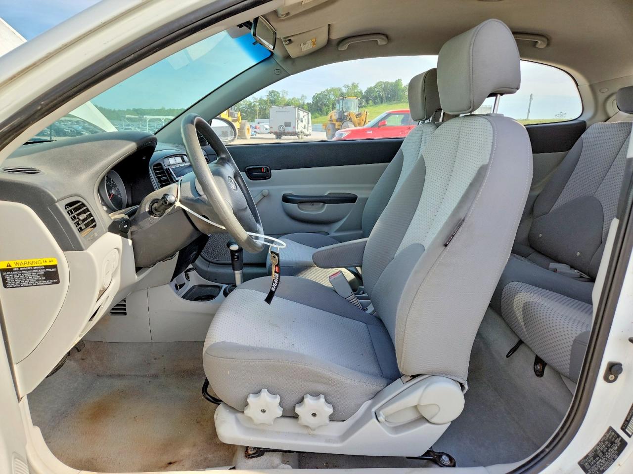 2007 Hyundai Accent Gs White vin: KMHCM36C97U036272