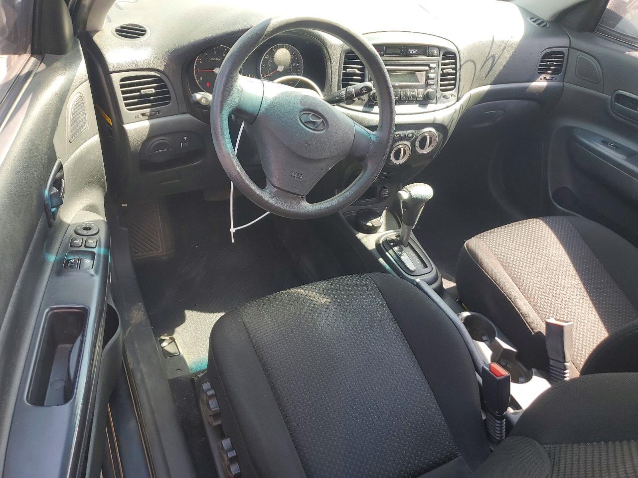 2008 Hyundai Accent Gs Gray vin: KMHCM36C98U056782