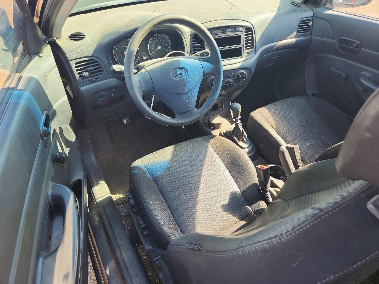 2008 Hyundai Accent Gs Gray vin: KMHCM36C98U060668