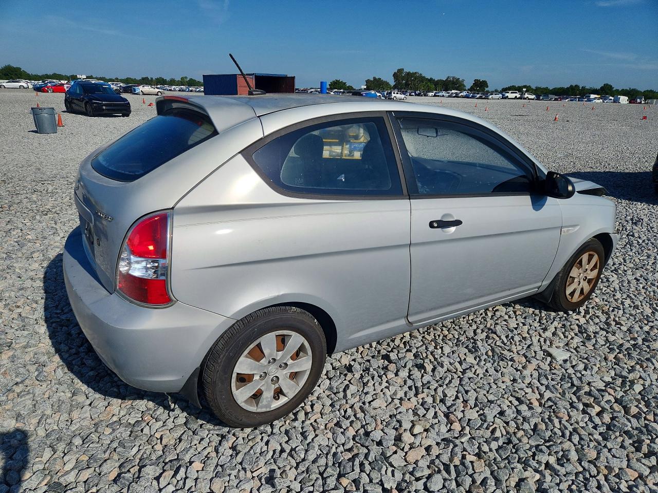 2009 Hyundai Accent Gs Silver vin: KMHCM36C99U121308