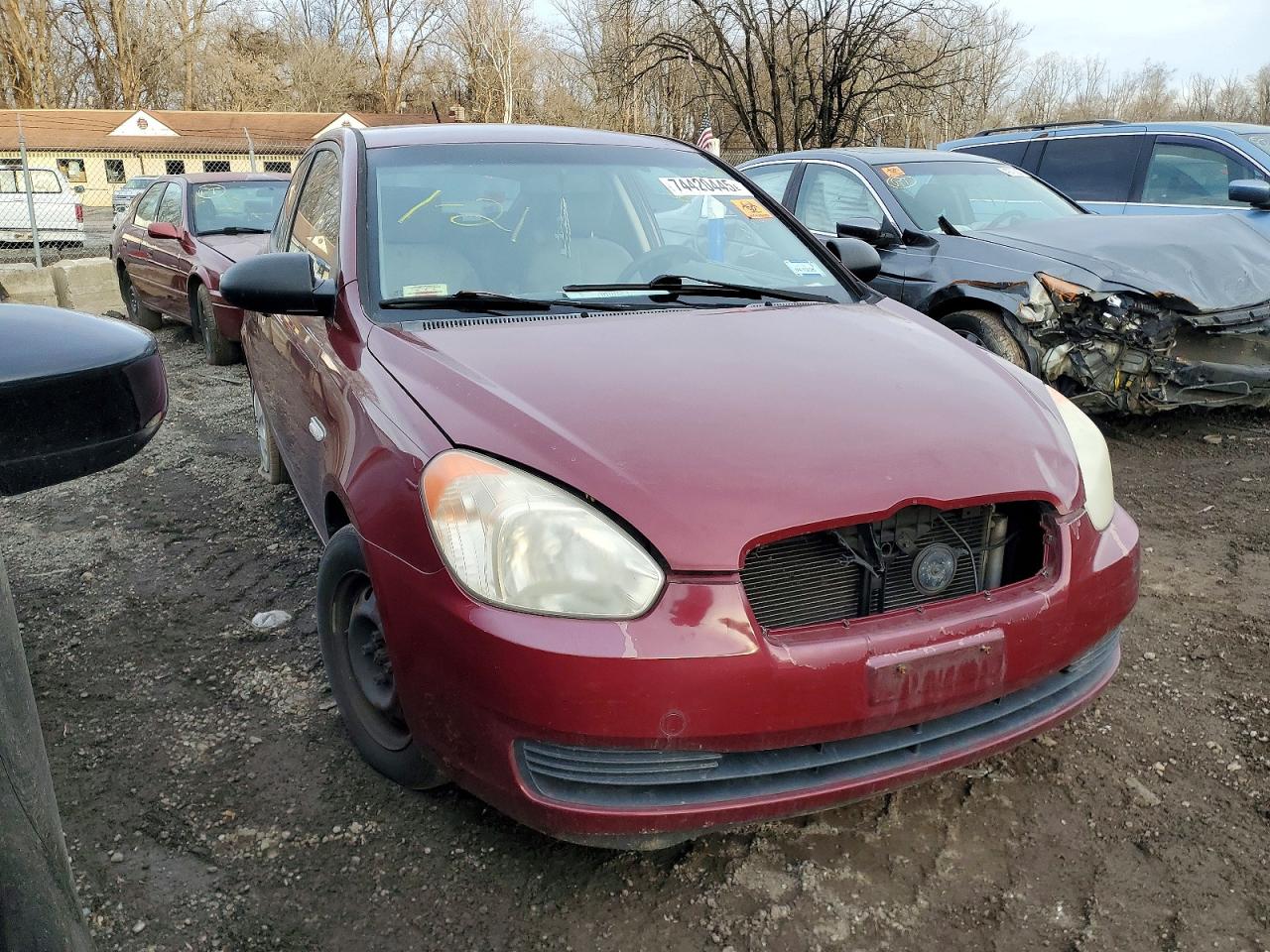 2007 Hyundai Accent Gs Красный vin: KMHCM36CX7U039729