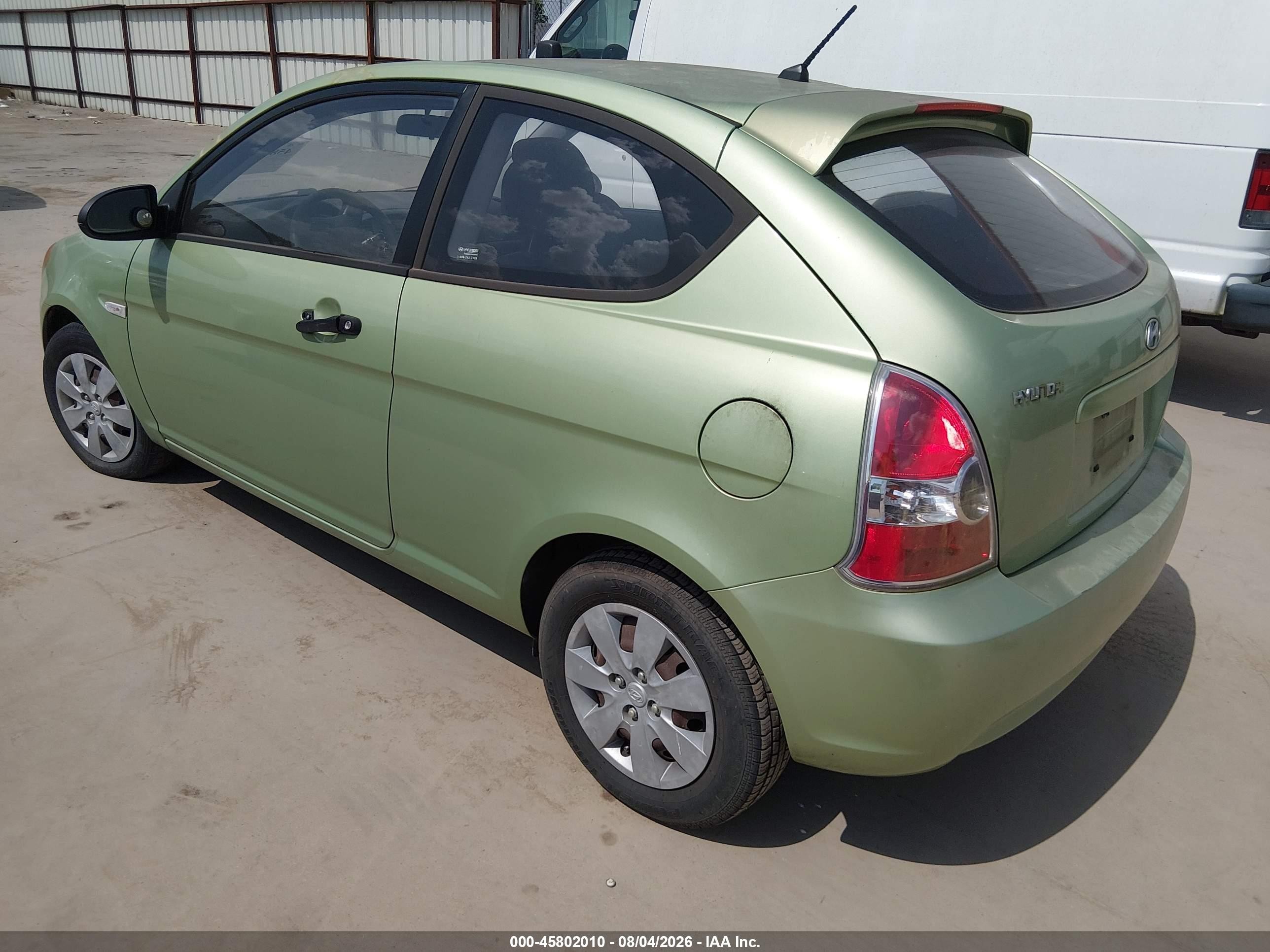 2008 Hyundai Accent Gs Green vin: KMHCM36CX8U073297