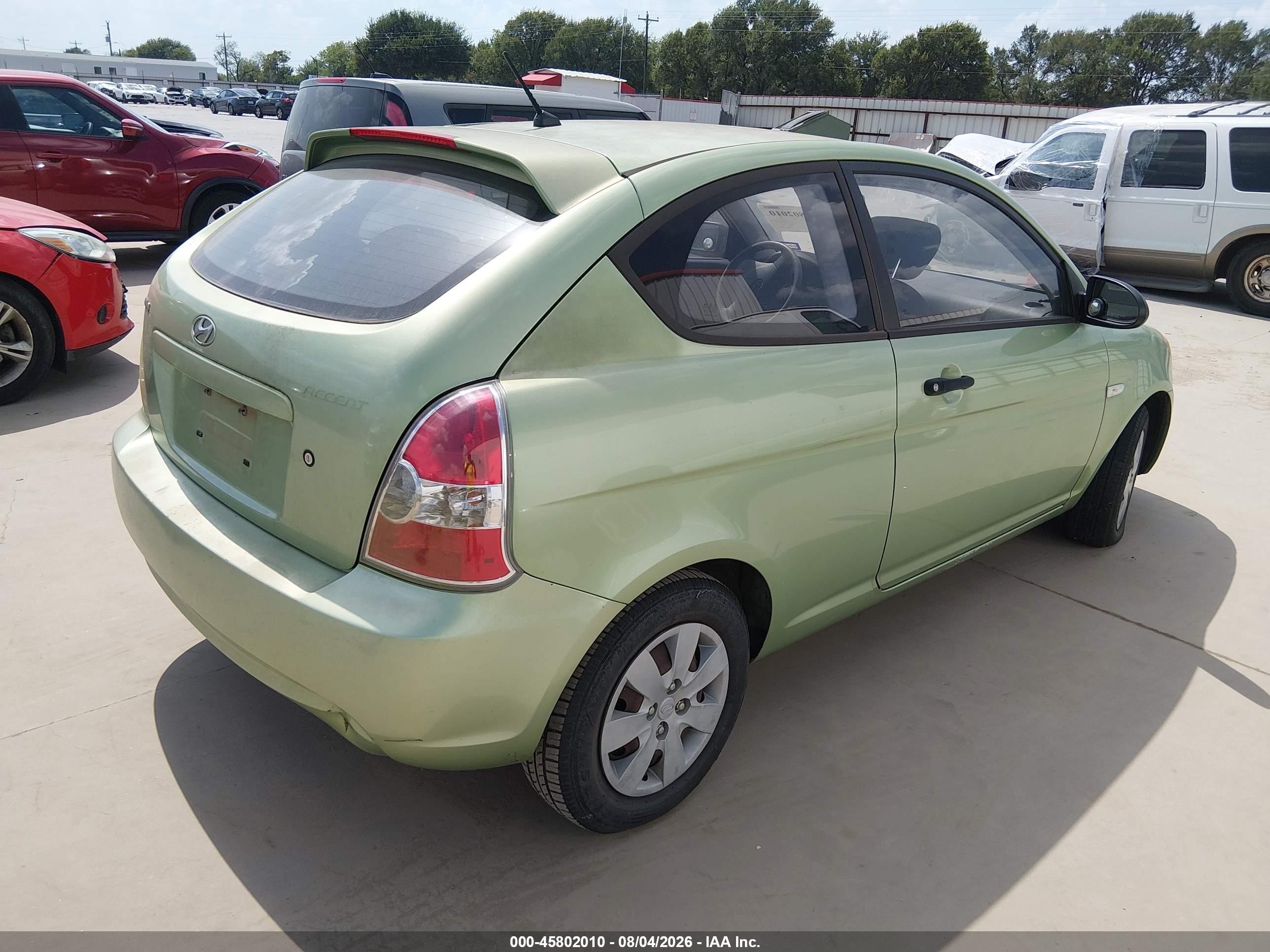 2008 Hyundai Accent Gs Green vin: KMHCM36CX8U073297