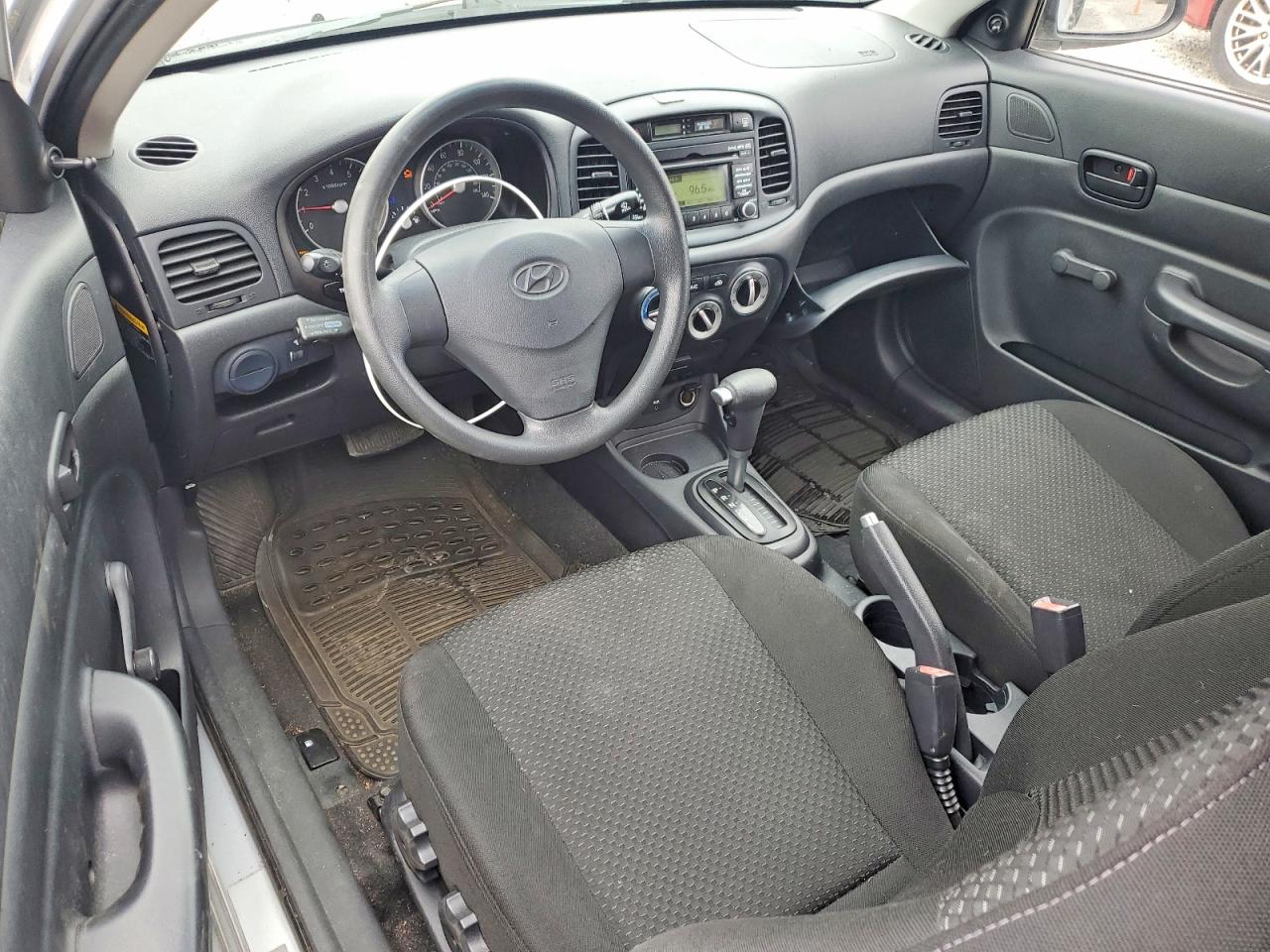 2008 Hyundai Accent Gs Silver vin: KMHCM36CX8U077527