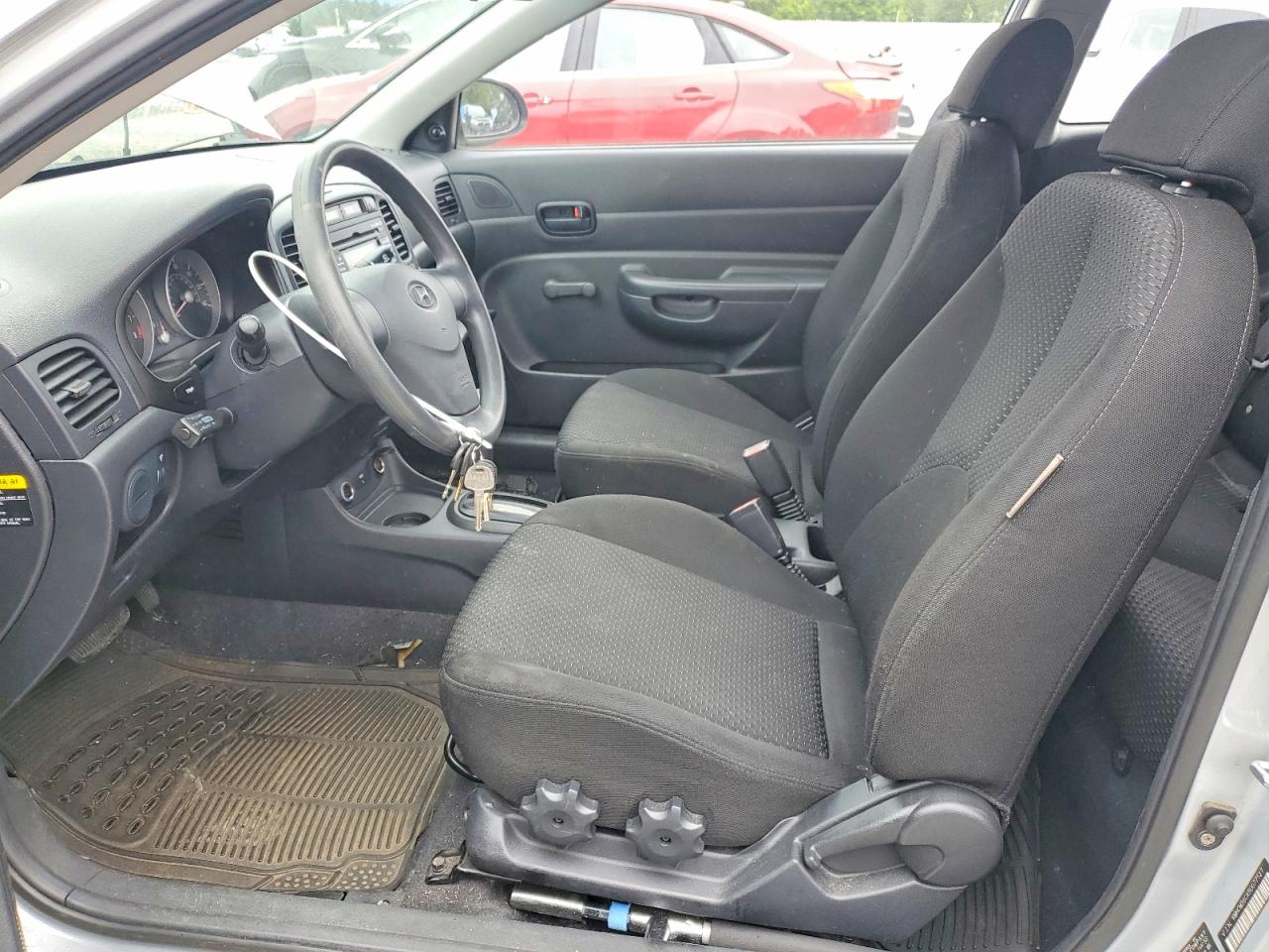 2008 Hyundai Accent Gs Silver vin: KMHCM36CX8U077527