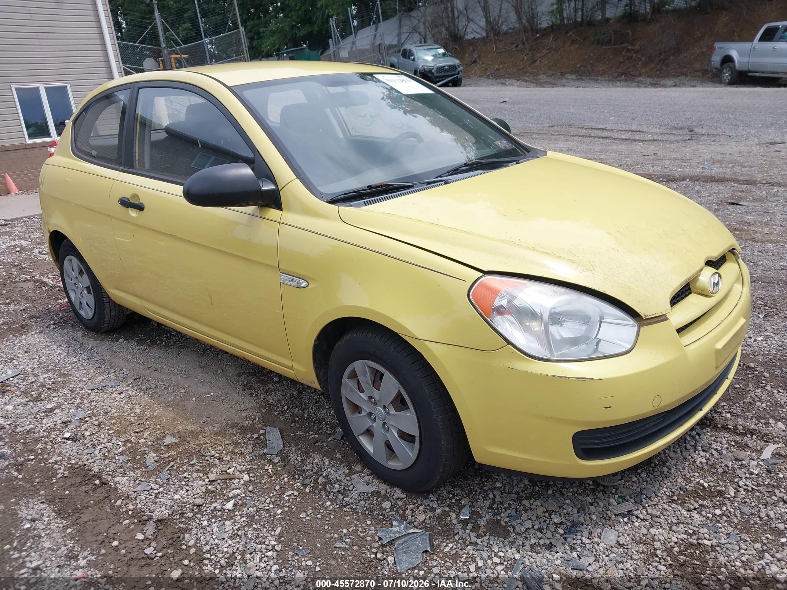 2008 Hyundai Accent Gs Yellow vin: KMHCM36CX8U078452