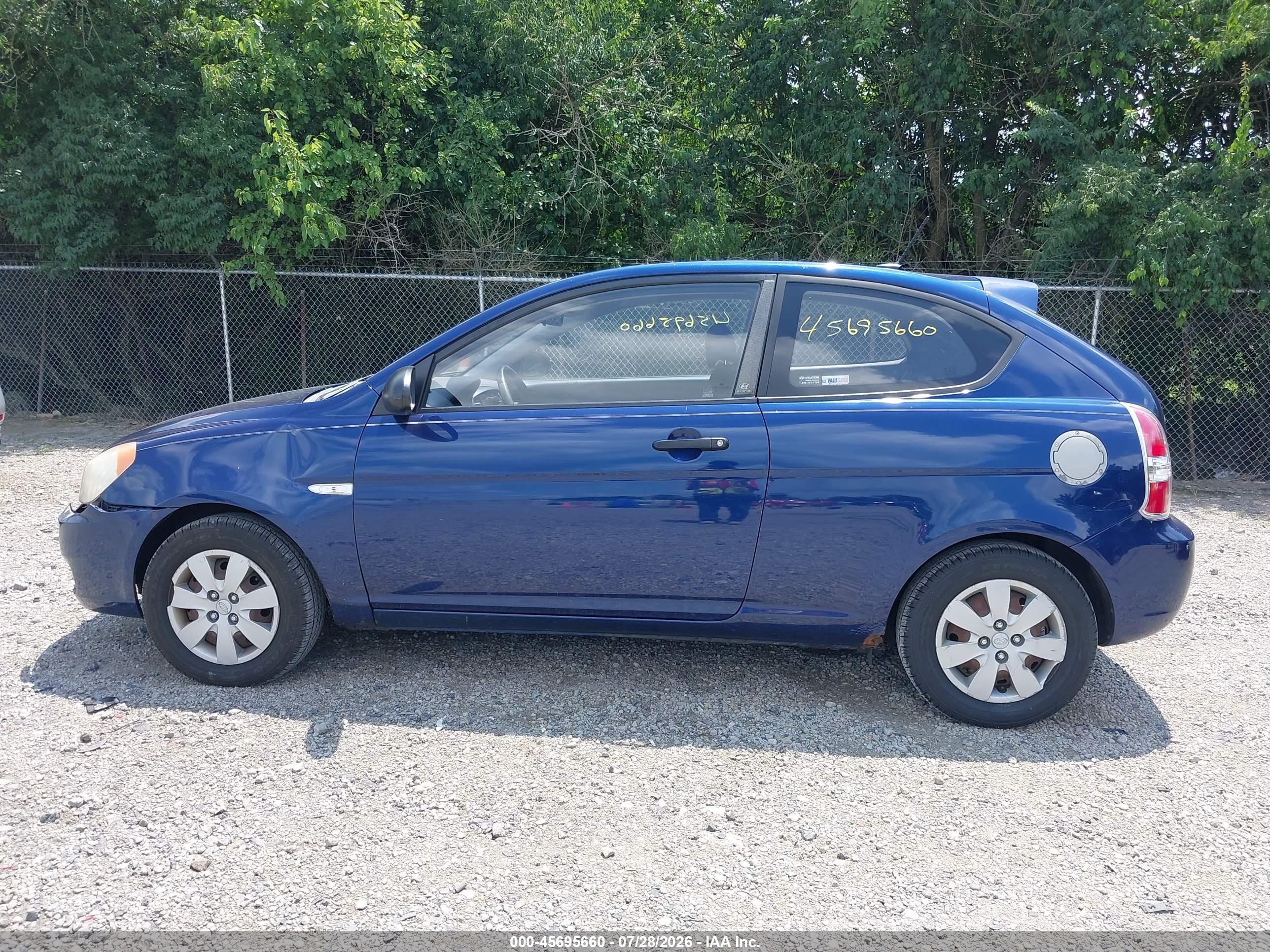 2008 Hyundai Accent Gs Blue vin: KMHCM36CX8U082890
