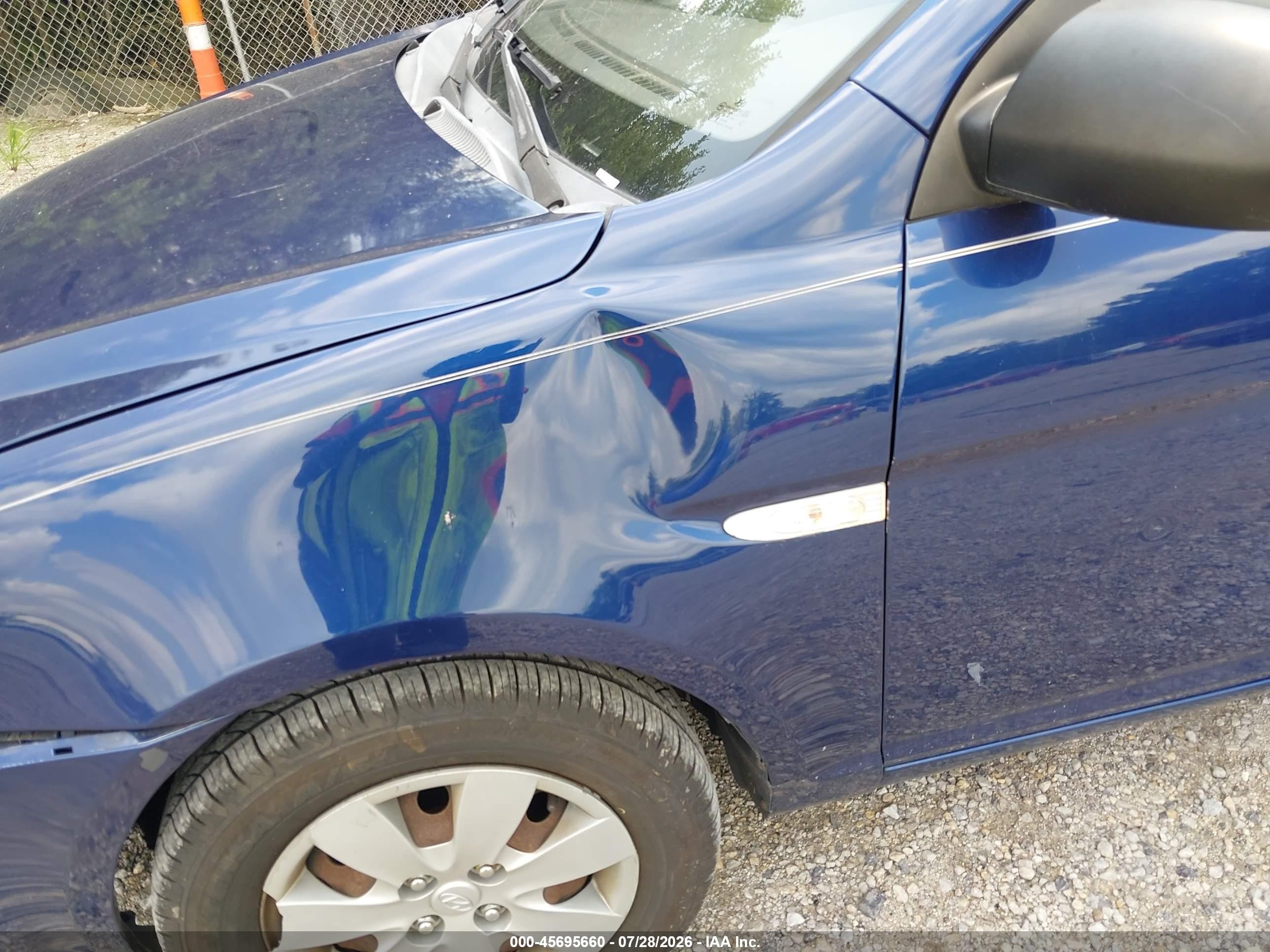 2008 Hyundai Accent Gs Blue vin: KMHCM36CX8U082890