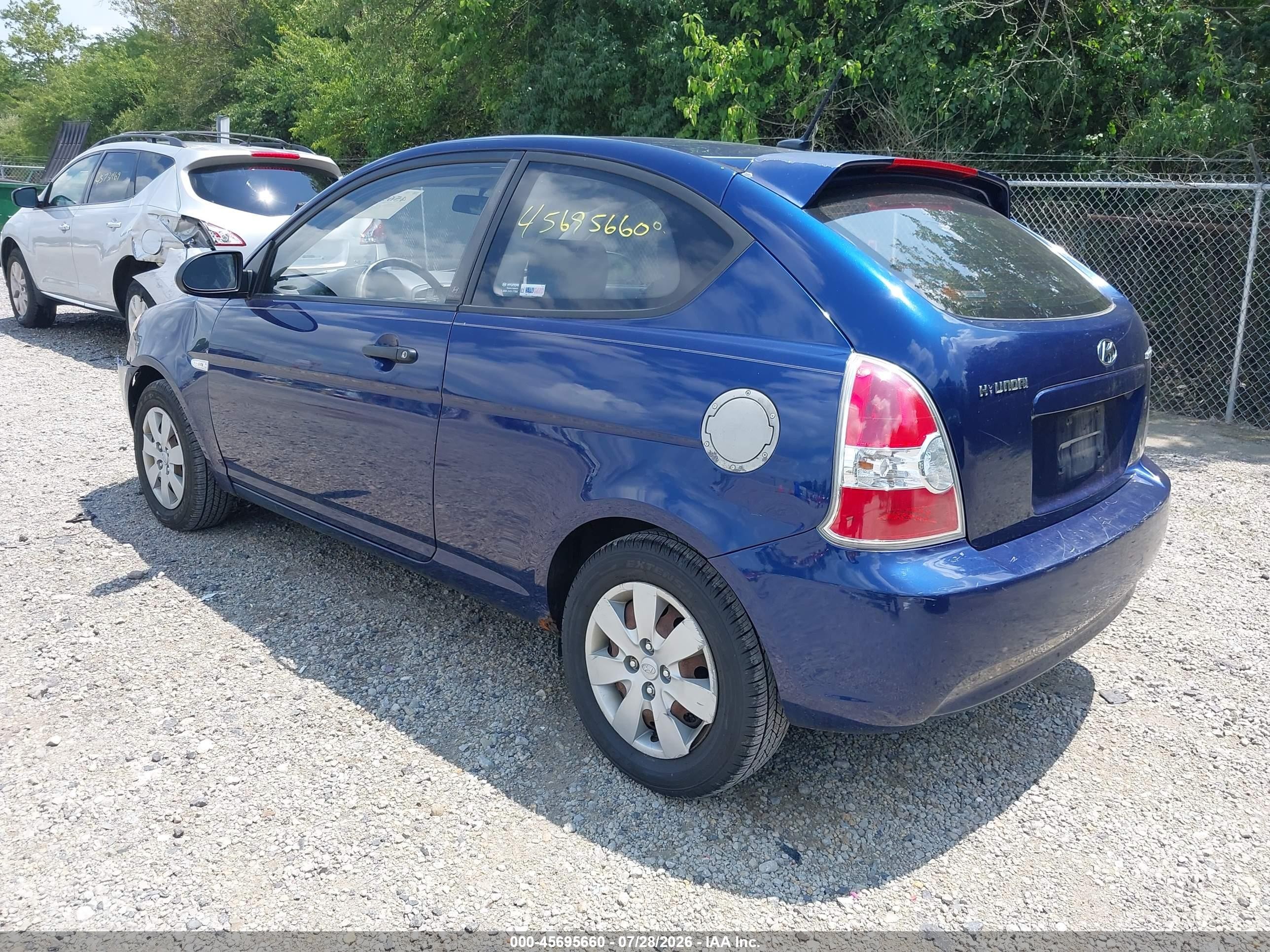 2008 Hyundai Accent Gs Blue vin: KMHCM36CX8U082890