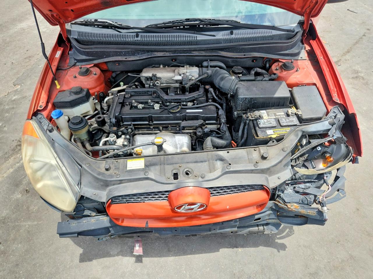 2008 Hyundai Accent Gs Orange vin: KMHCM36CX8U104516