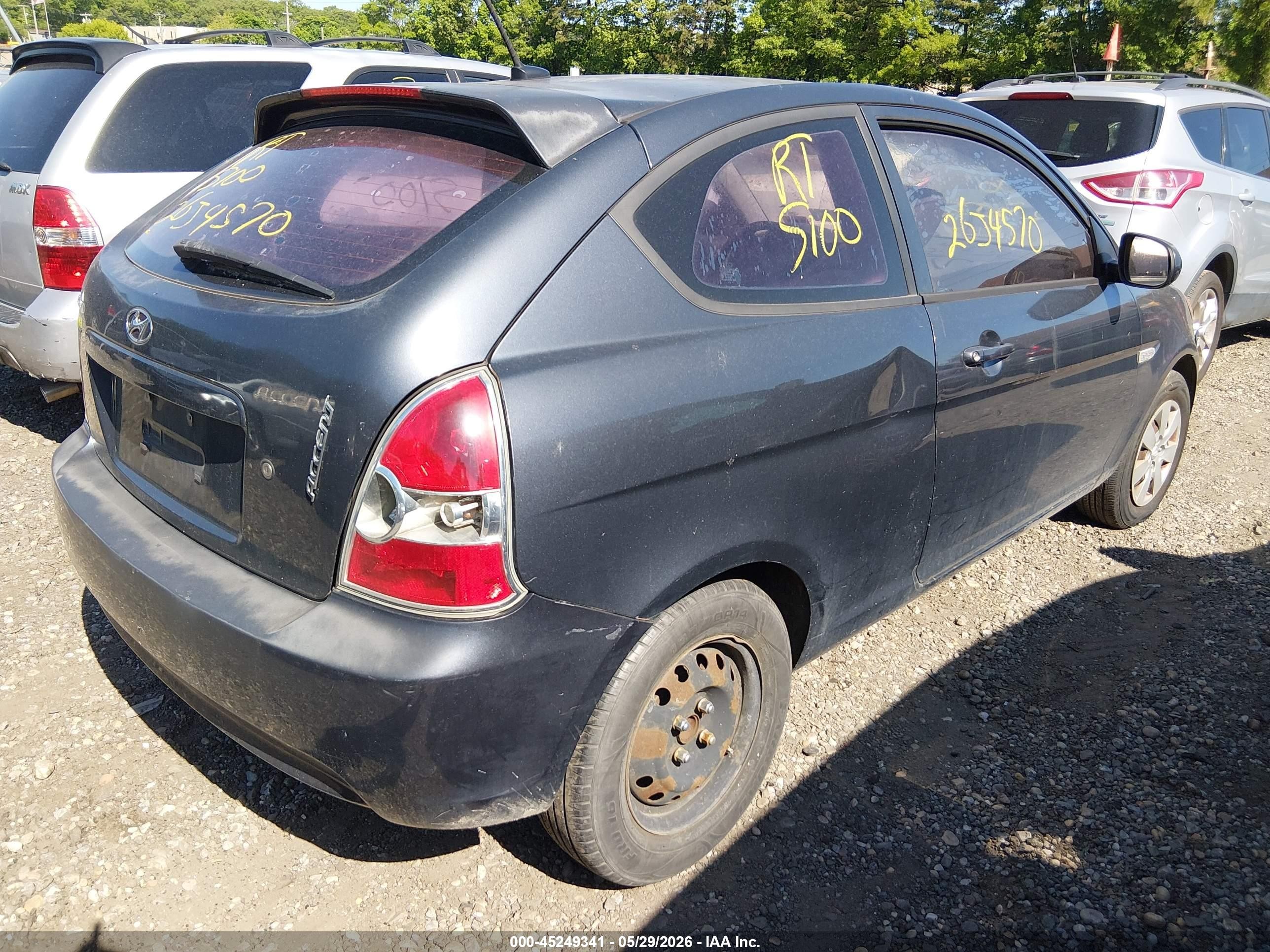 2011 Hyundai Accent Gs Black vin: KMHCM3AC0BU198307