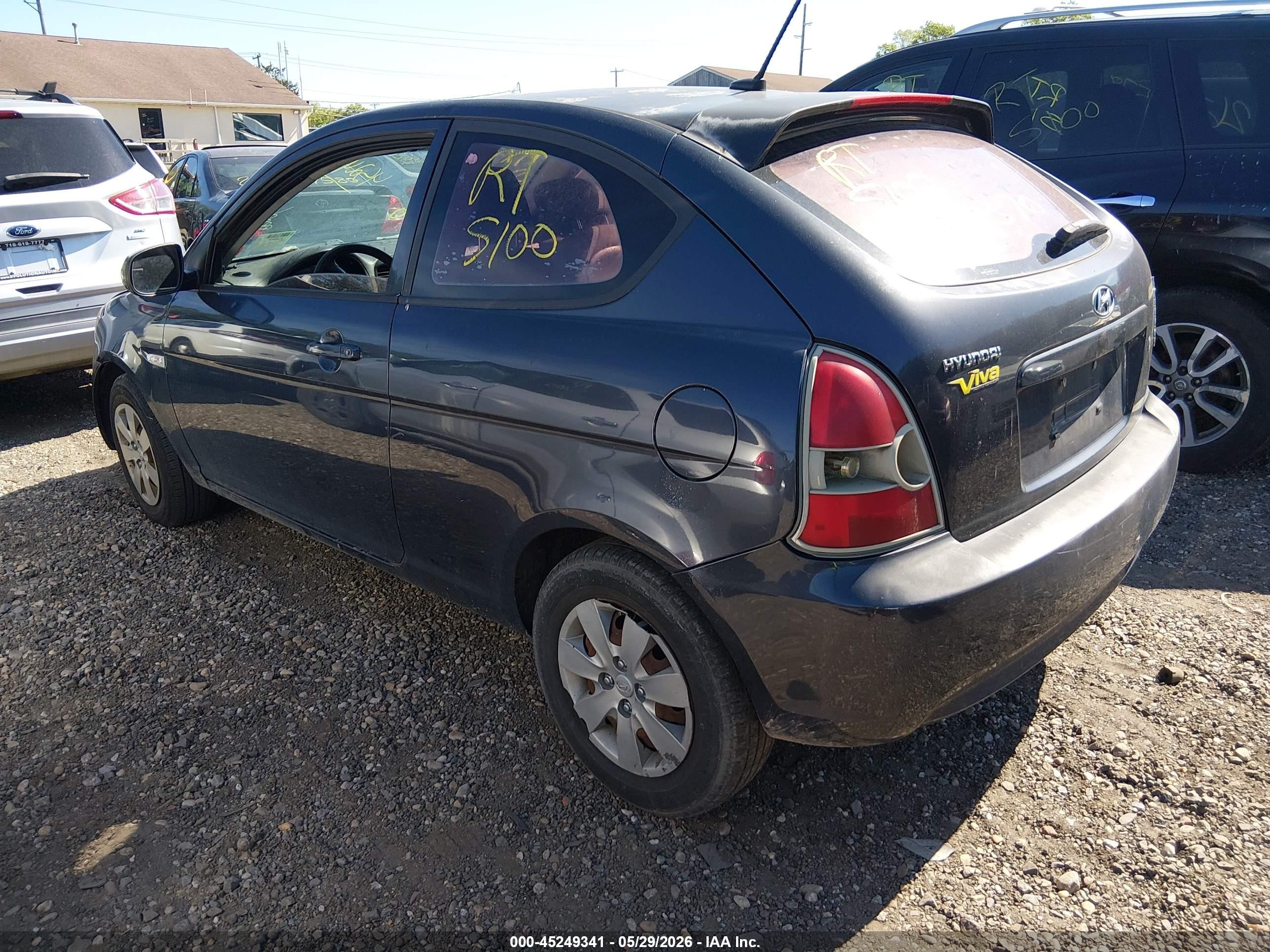 2011 Hyundai Accent Gs Black vin: KMHCM3AC0BU198307