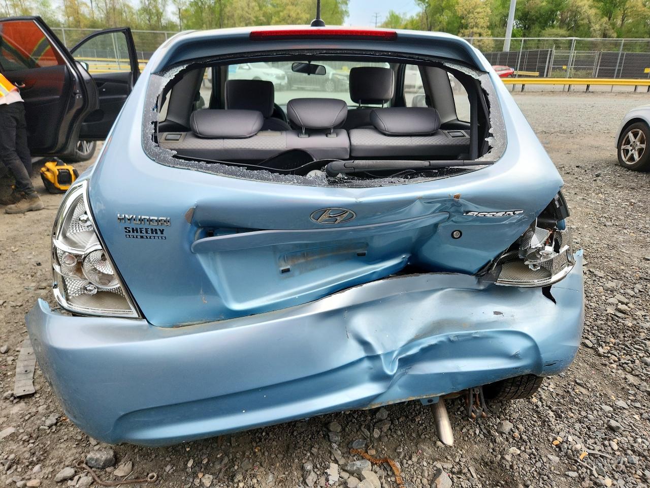 2010 Hyundai Accent Gs Blue vin: KMHCM3AC1AU155044