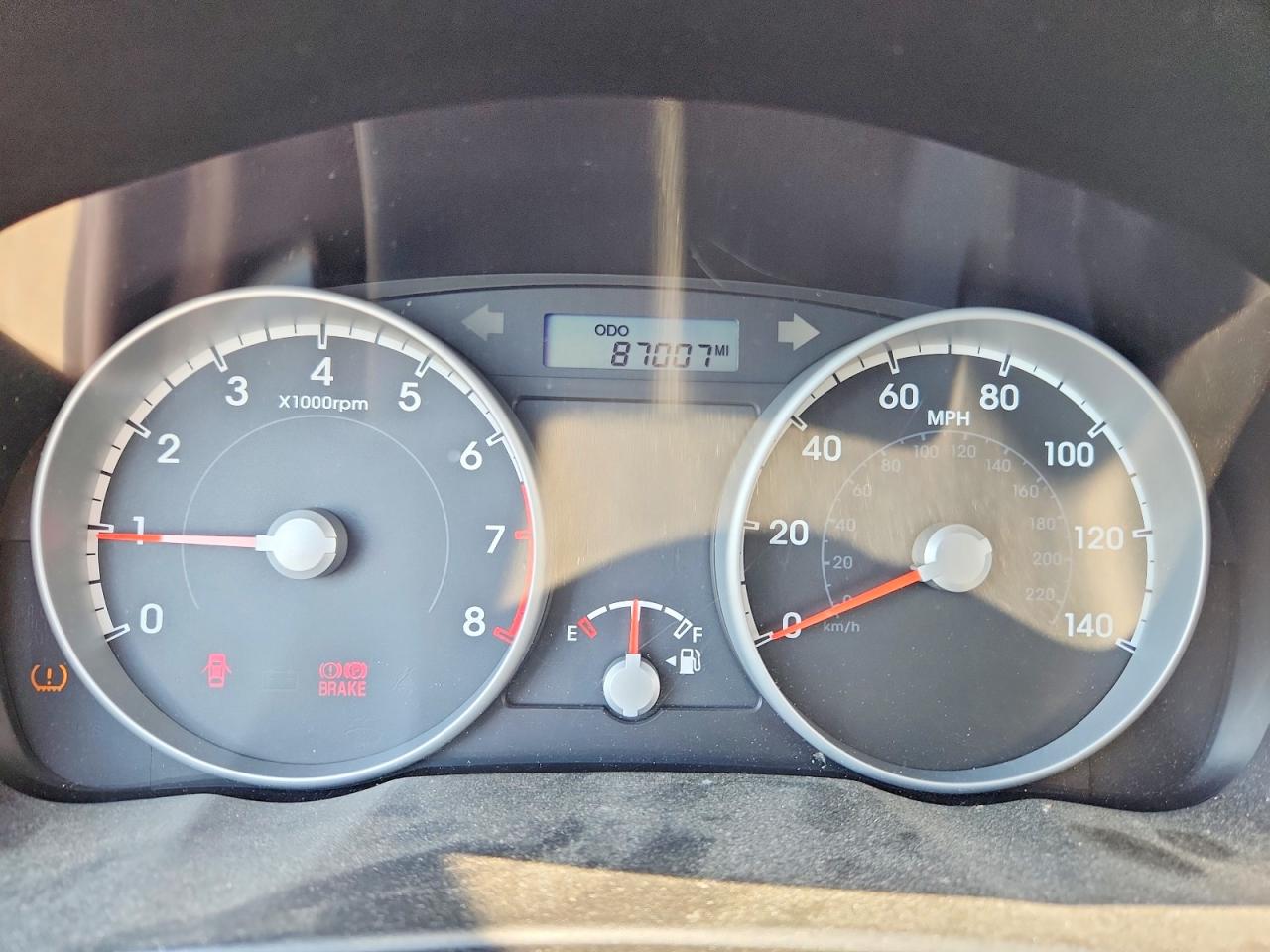2010 Hyundai Accent Gs Silver vin: KMHCM3AC2AU165503