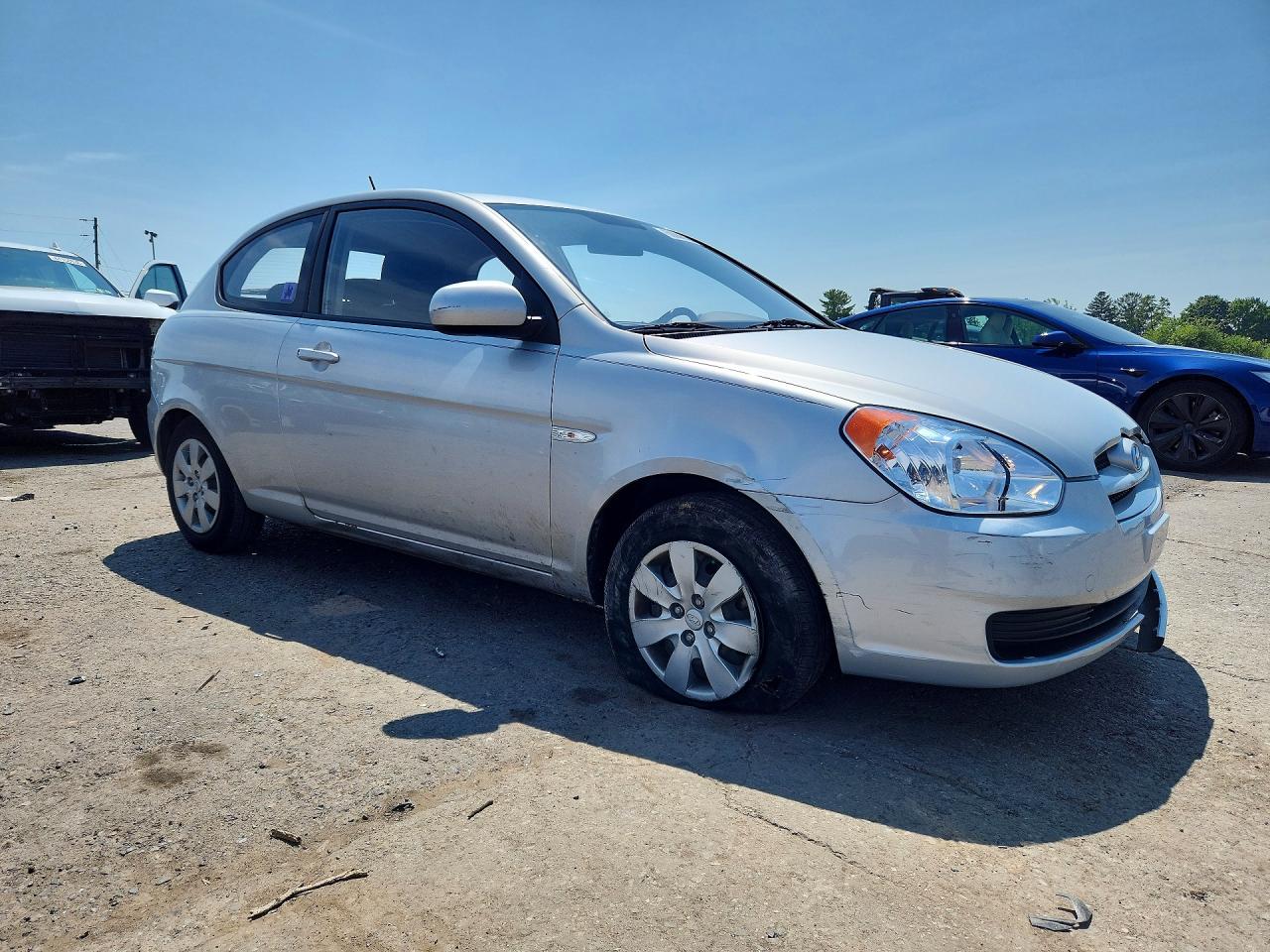 2010 Hyundai Accent Gs Silver vin: KMHCM3AC2AU165503