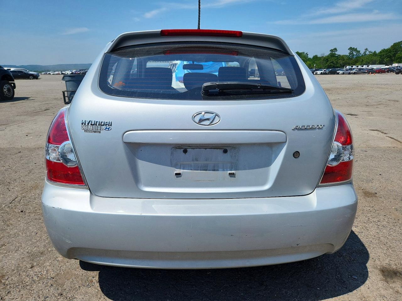 2010 Hyundai Accent Gs Silver vin: KMHCM3AC2AU165503