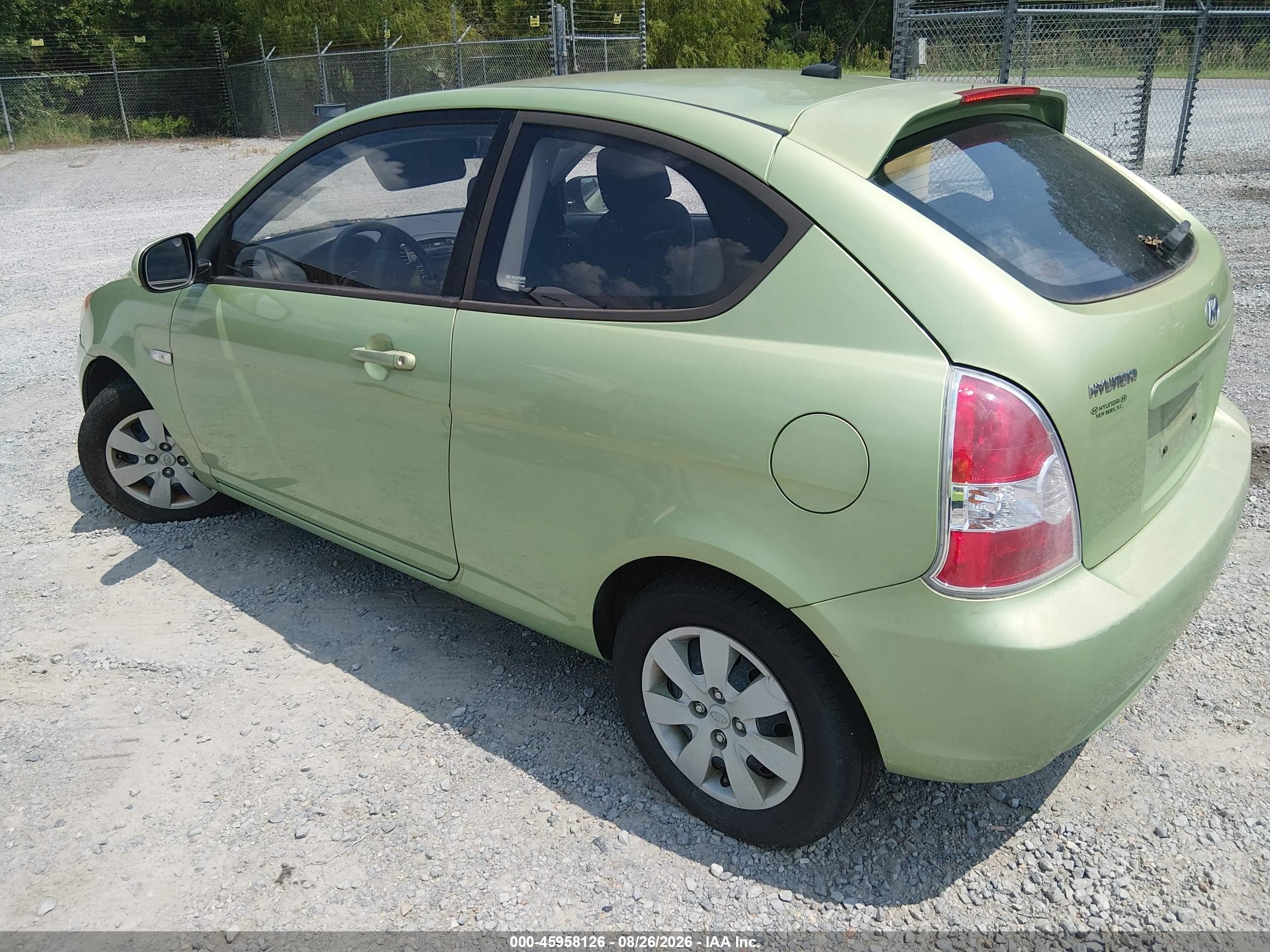 2010 Hyundai Accent Gs Green vin: KMHCM3AC2AU165842