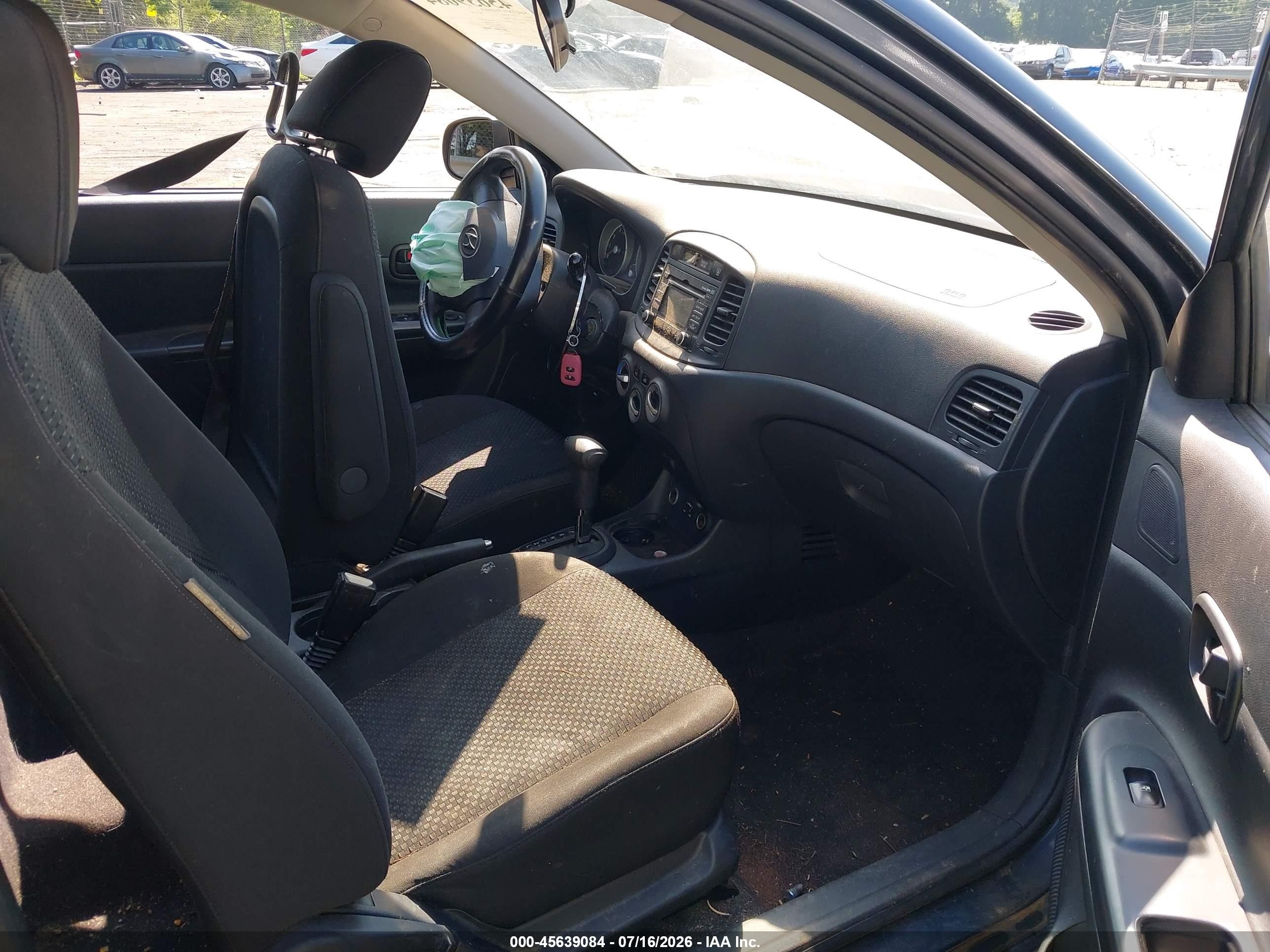 2010 Hyundai Accent Gs Gray vin: KMHCM3AC3AU169186