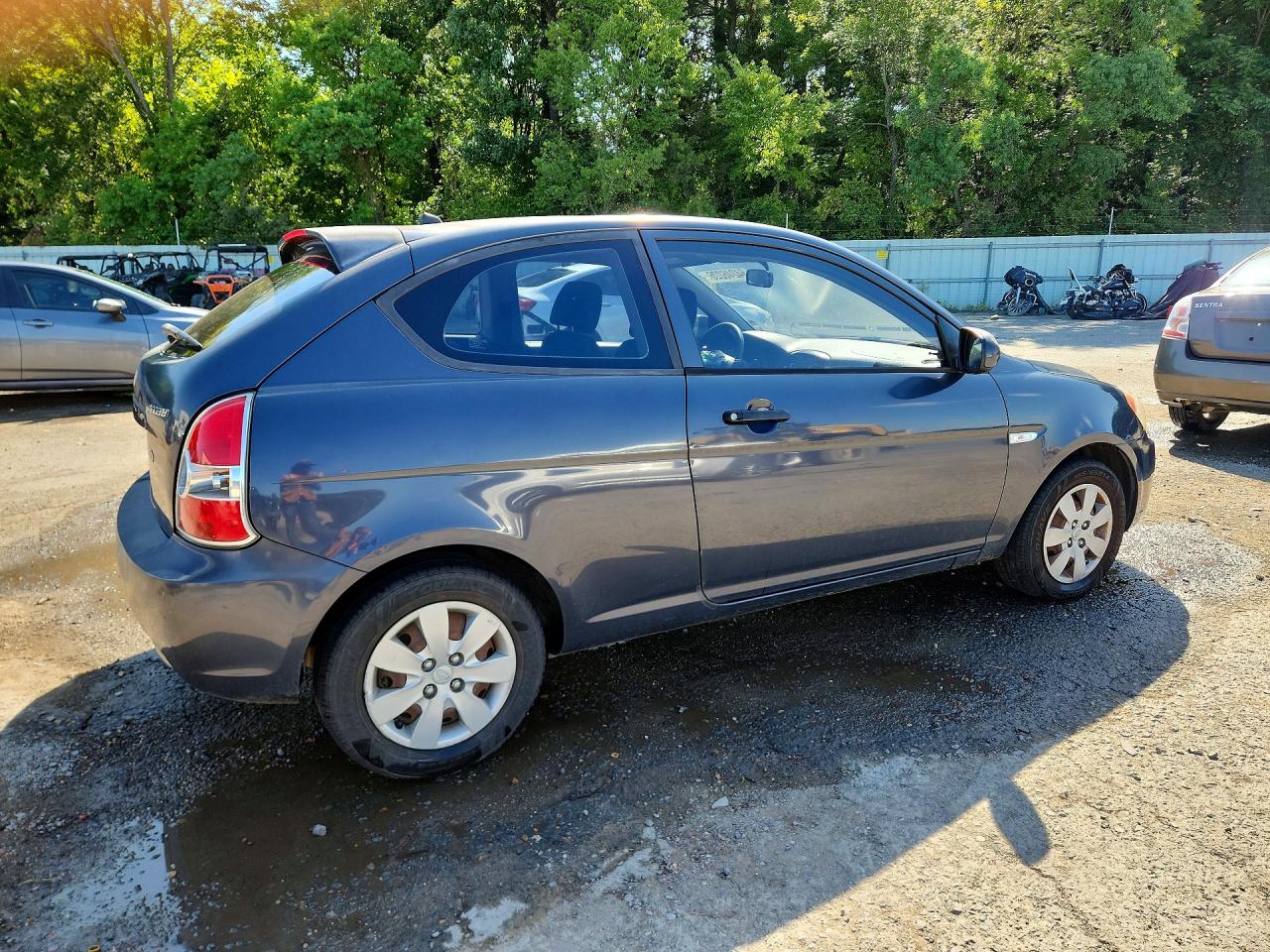 2010 Hyundai Accent Gs Blue vin: KMHCM3AC3AU186120