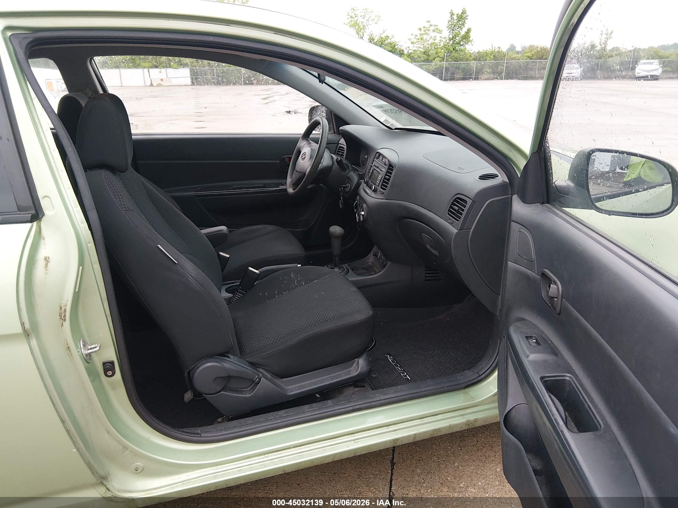 2010 Hyundai Accent Gs Зеленый vin: KMHCM3AC4AU180603