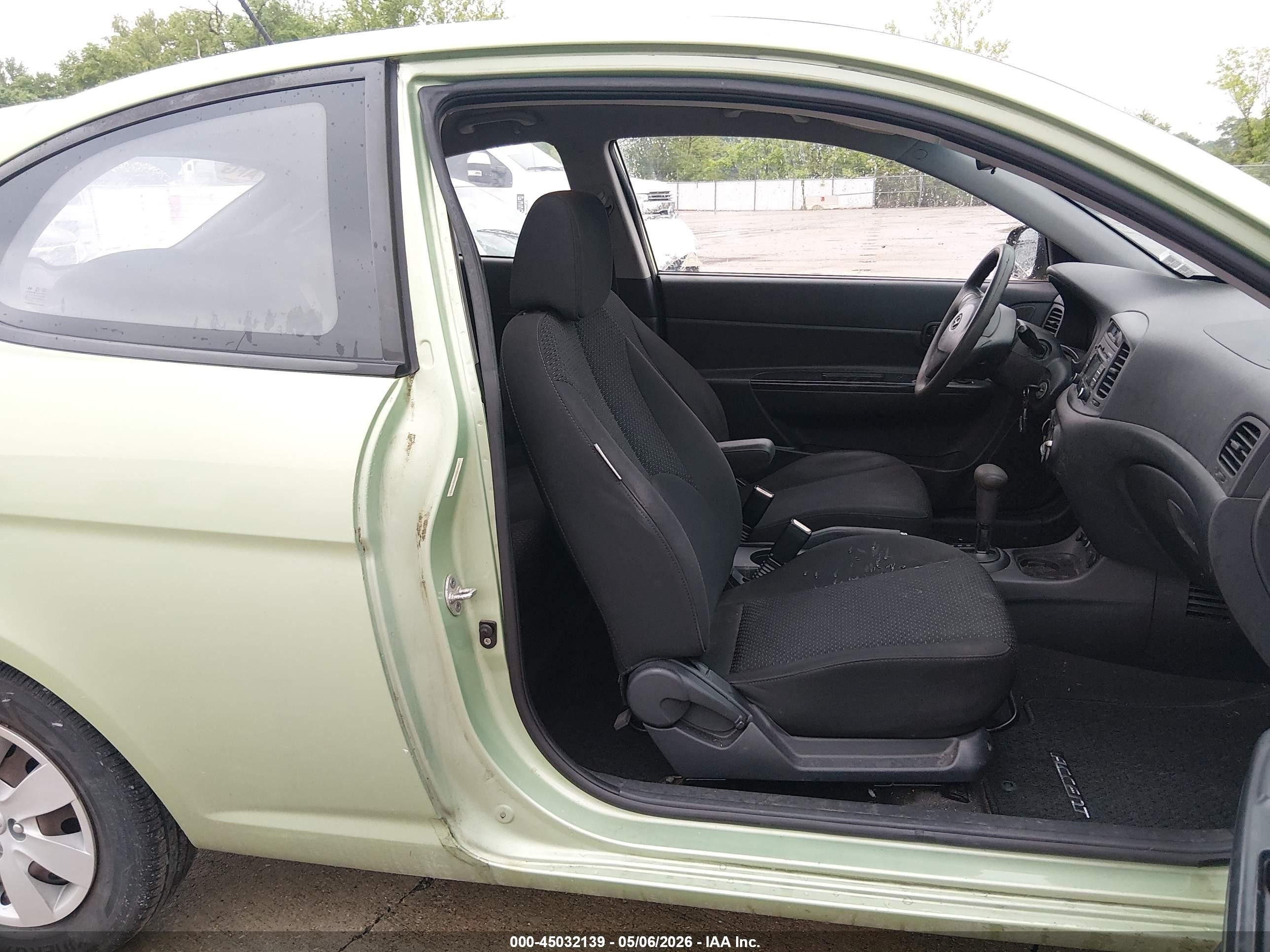 2010 Hyundai Accent Gs Зеленый vin: KMHCM3AC4AU180603