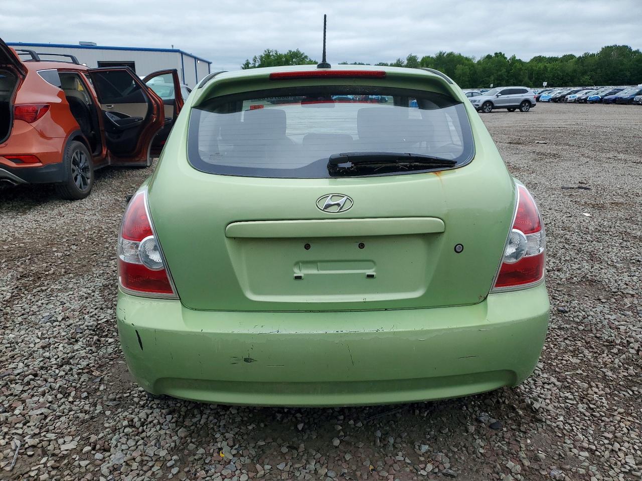2011 Hyundai Accent Green vin: KMHCM3AC4BU192560