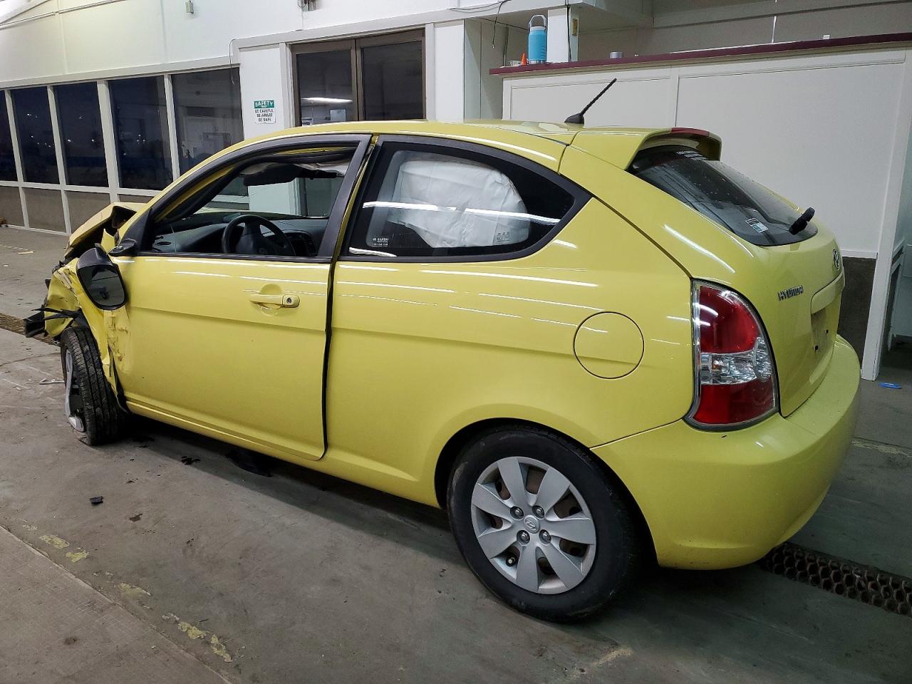 2010 Hyundai Accent Blue Yellow vin: KMHCM3AC6AU181901